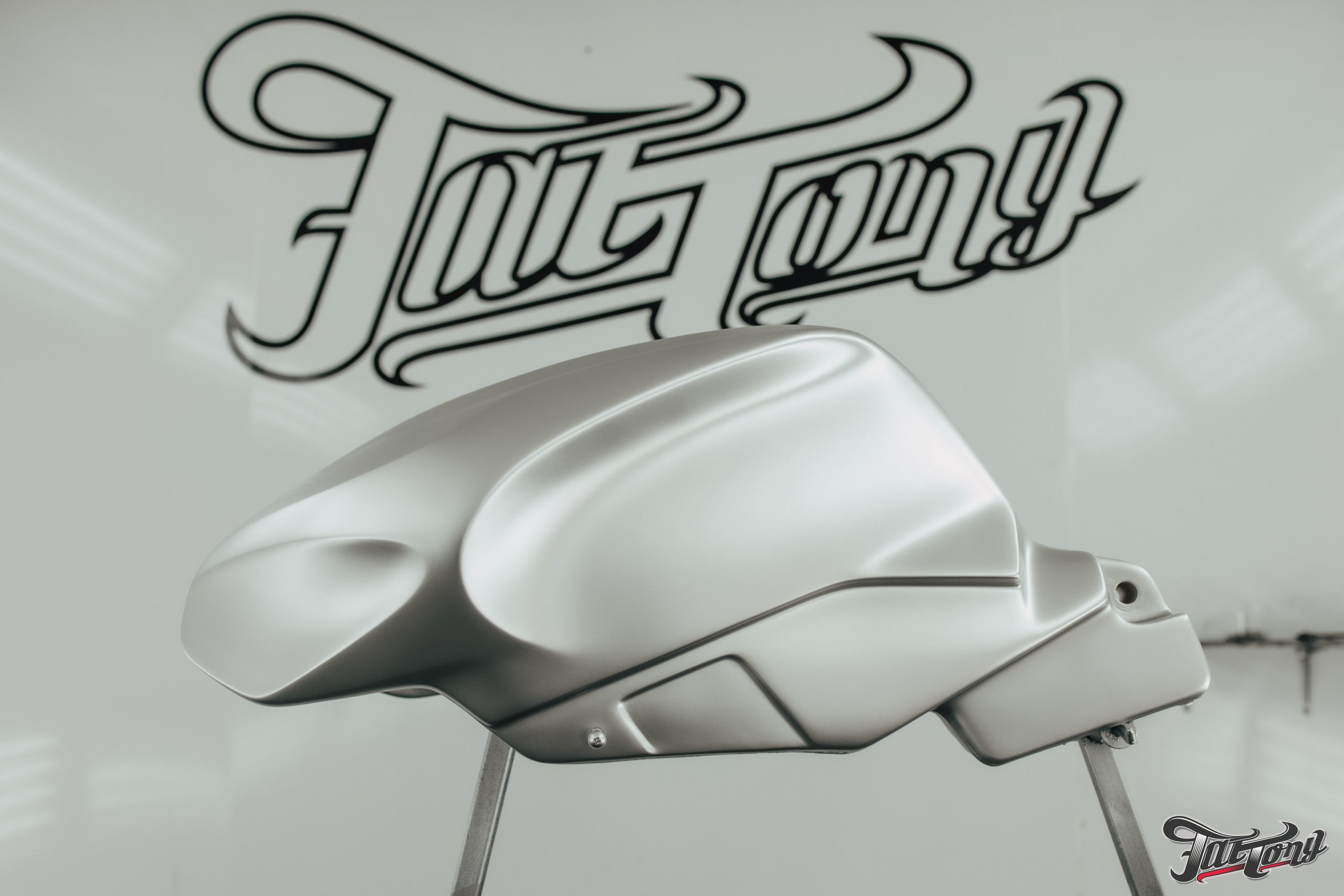 Aprilia детали мотоцикла, окрас в оранжевый кэнди. DeLorein