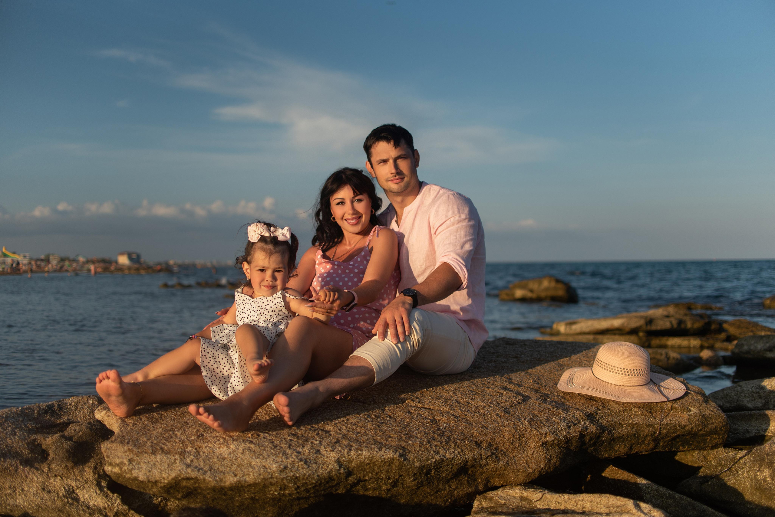 Марина, Виктор и Полина. Семейный и свадебный фотограф в Феодосии и Коктебеле