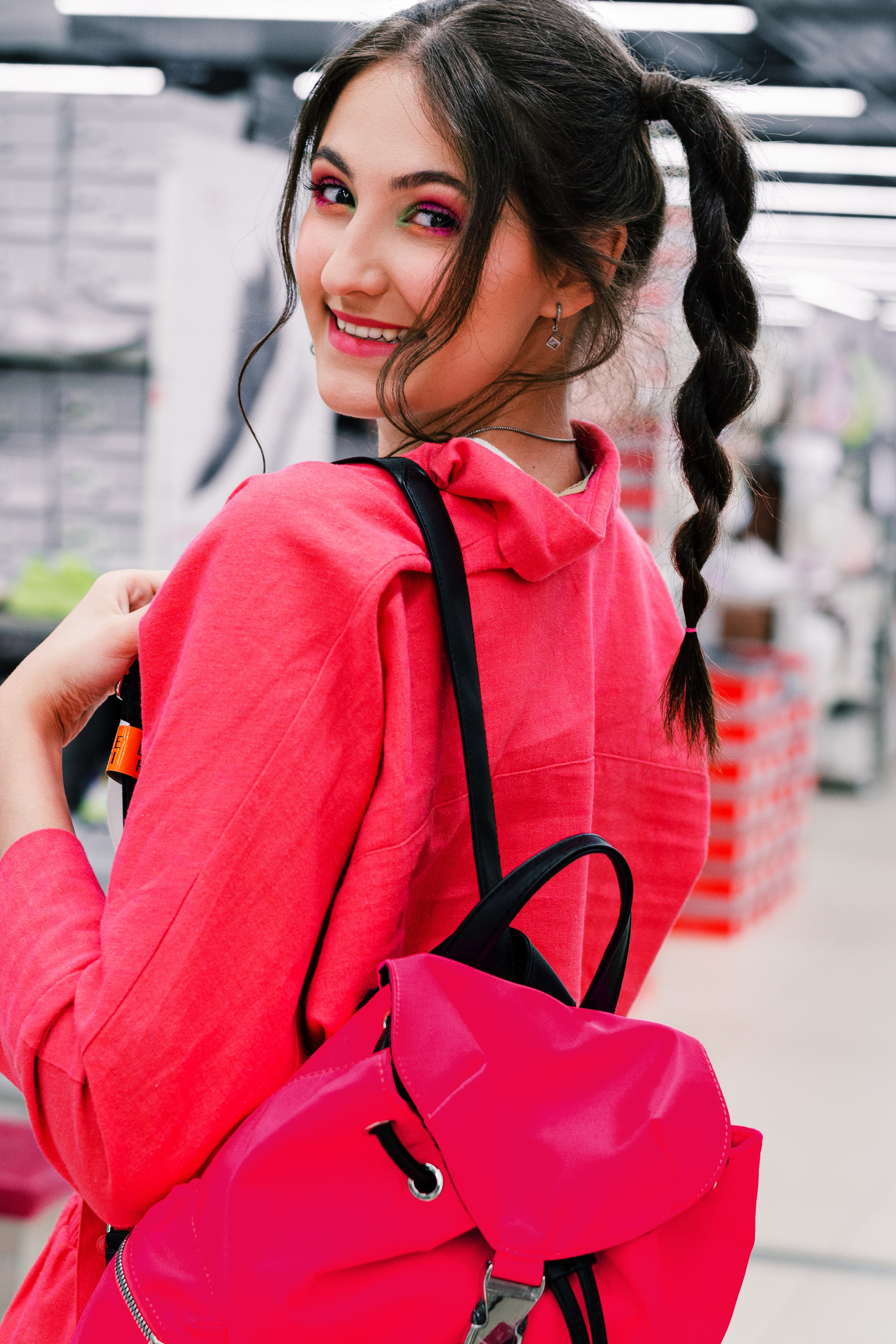 Фотопрогулка с ученицами модельной школы H&A. Портретный и репортажный фотограф в Санкт-Петербурге Варвара Жукова