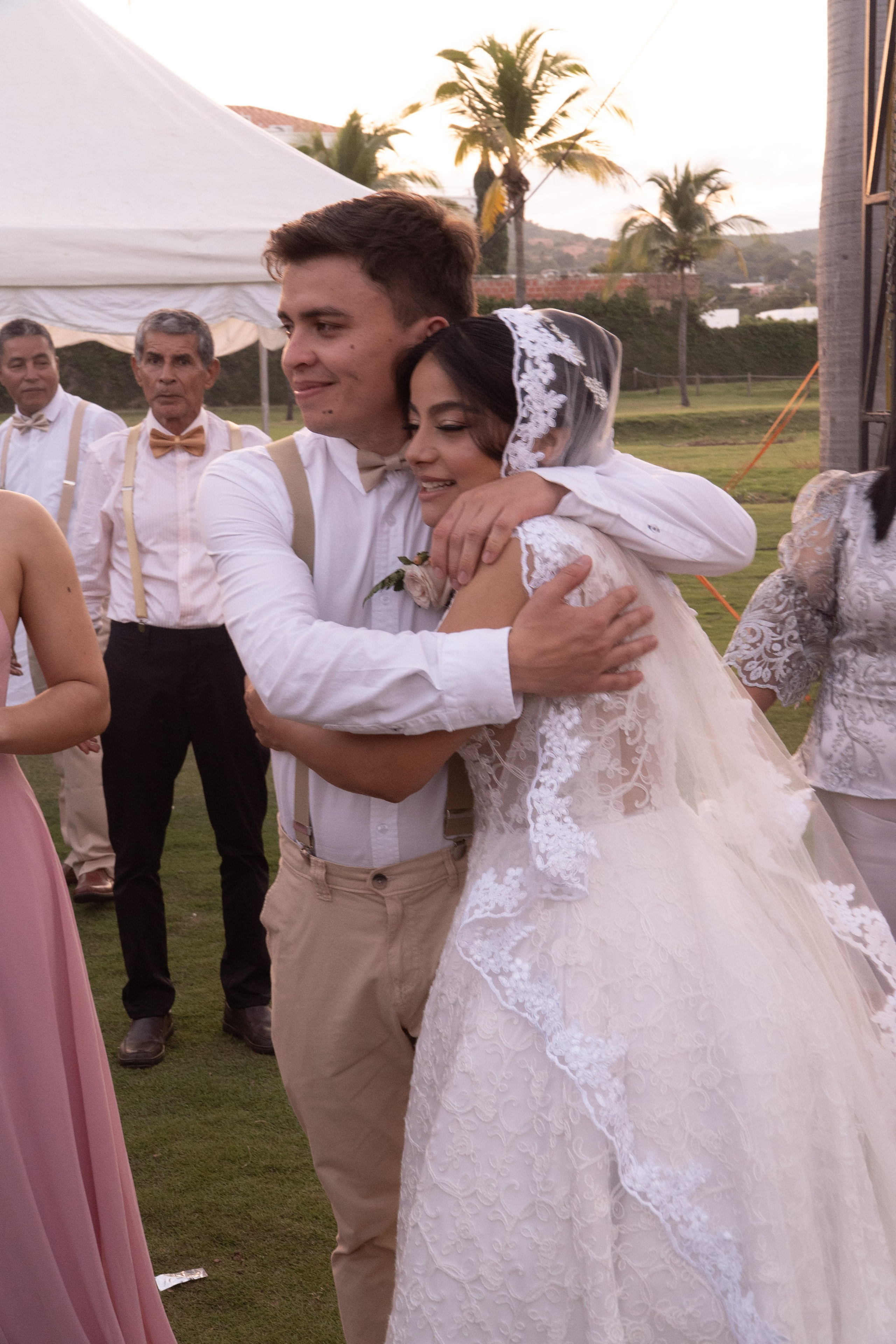 Carola & Gerson. Wedding Photographer in Barcelona and Medellin