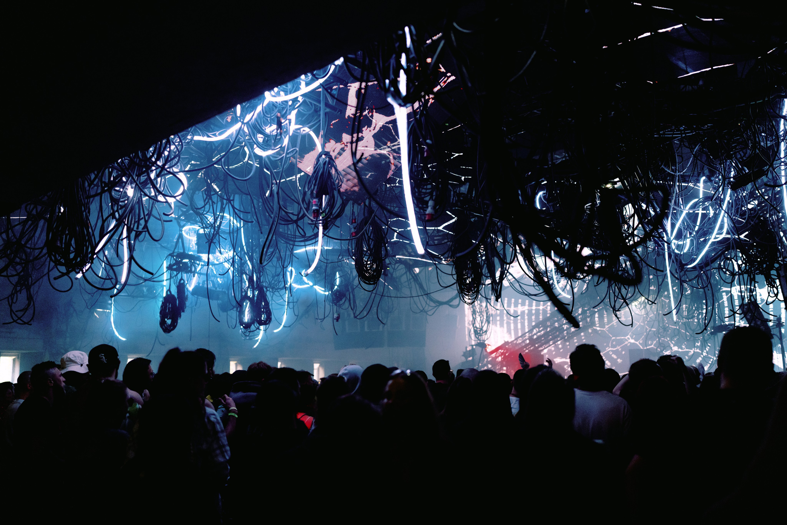 Outline 2024. @tomrus: Рустам Шагиморданов — фотограф