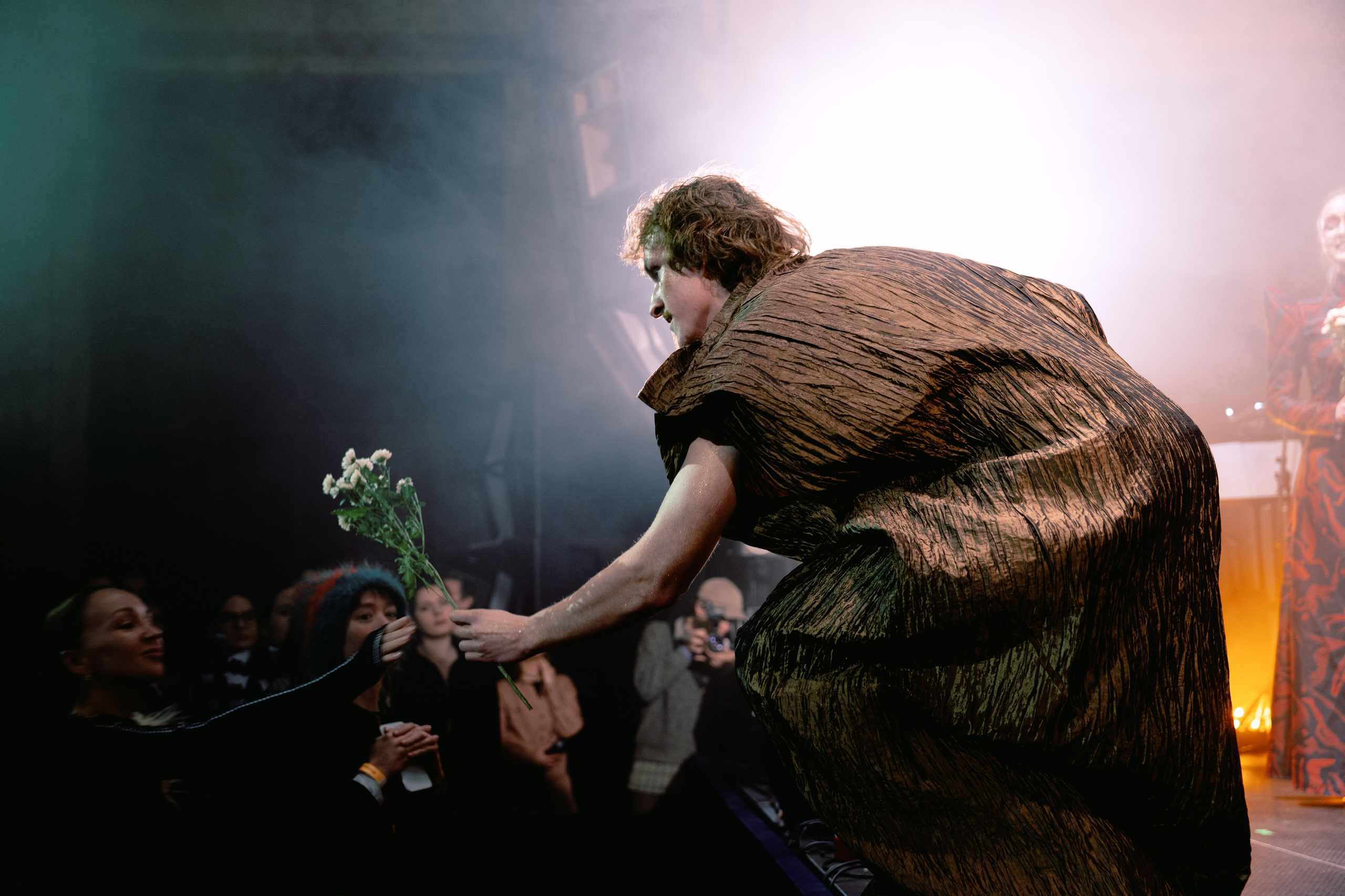 СЛОВО. Ансамбль «КОМОНЬ». @tomrus: Рустам Шагиморданов — фотограф