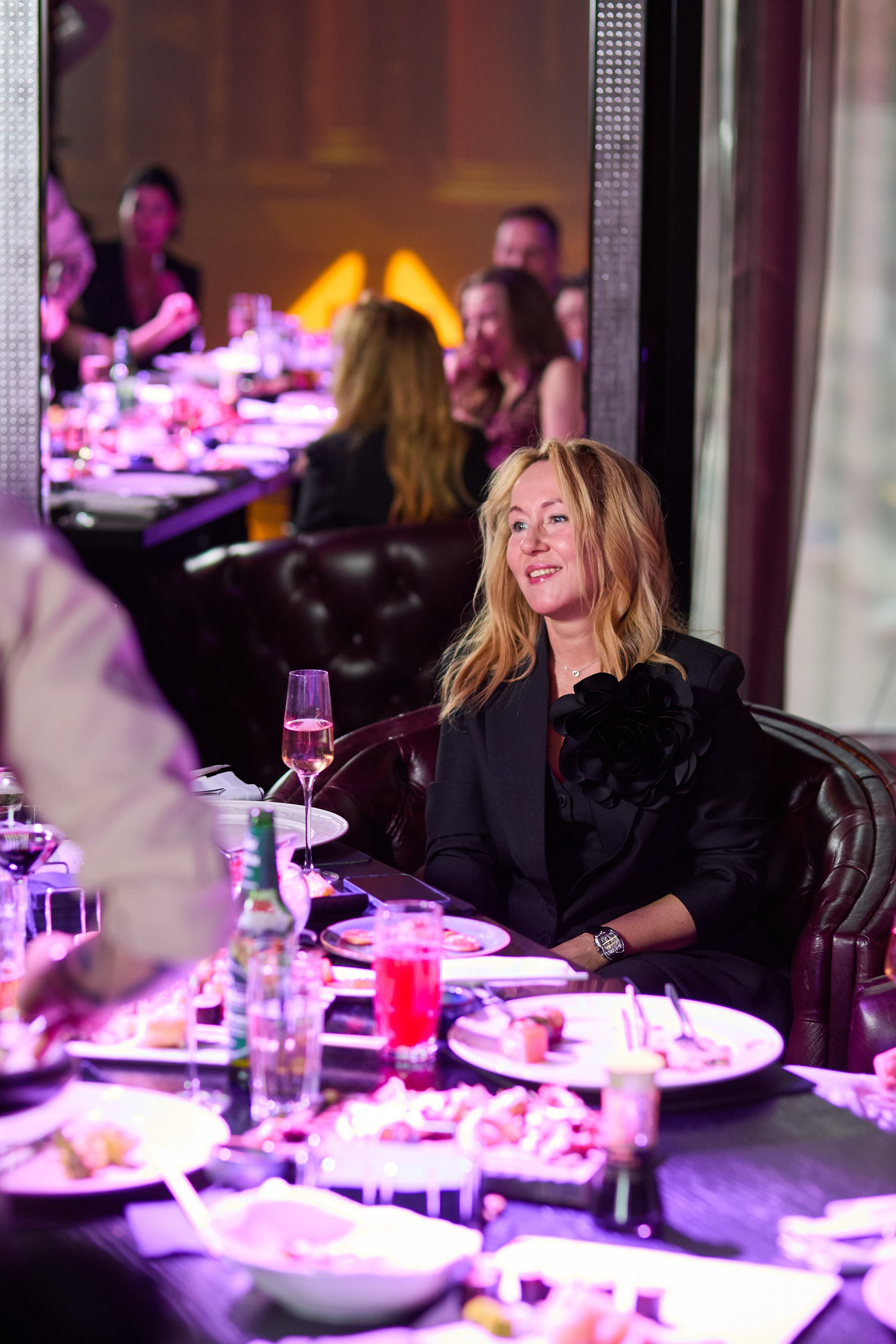 Юбилей в City Voice & Six Floor. Александр Осин — корпоративный и семейный фотограф в Москве