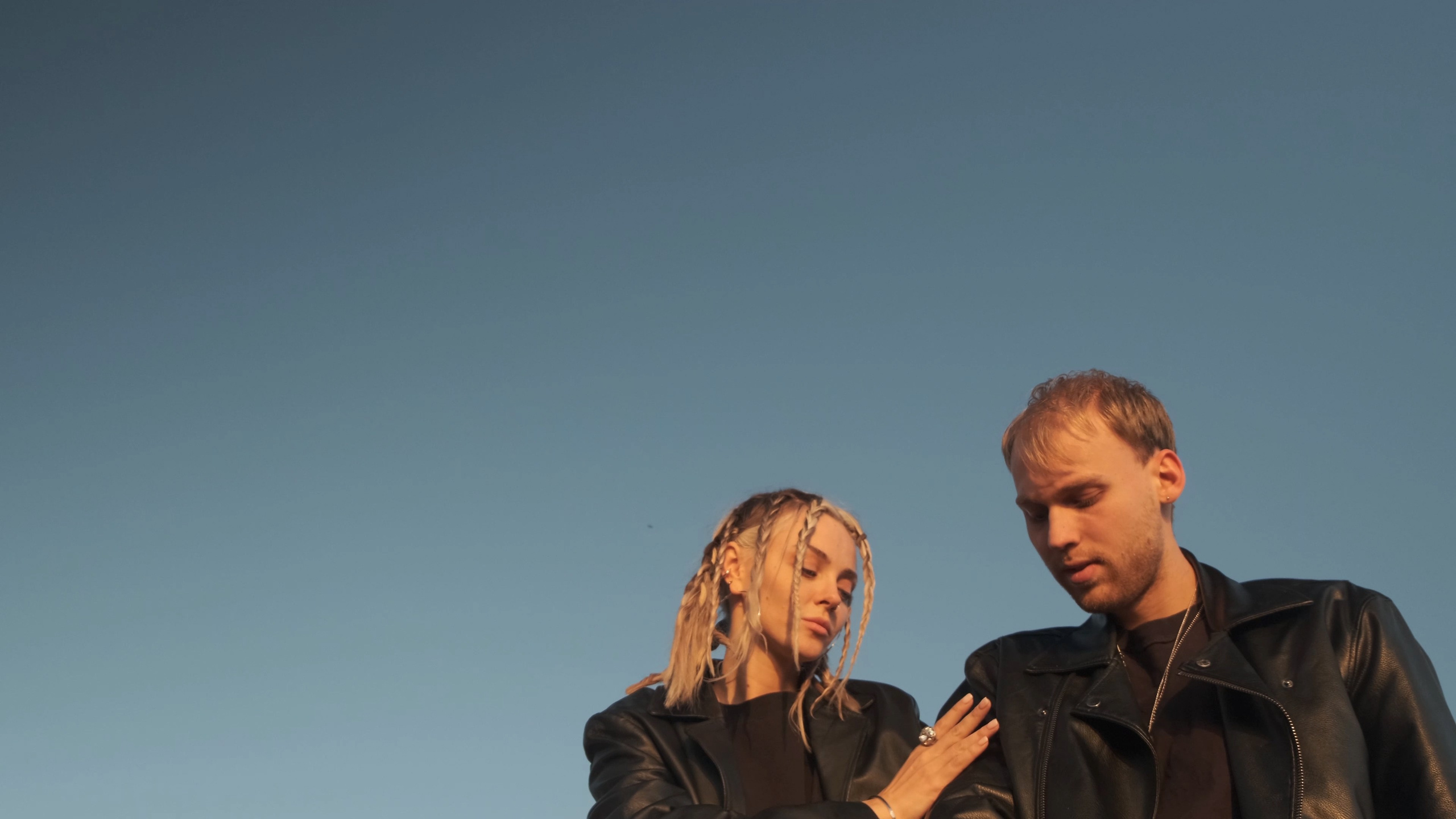 Human contact. Главная