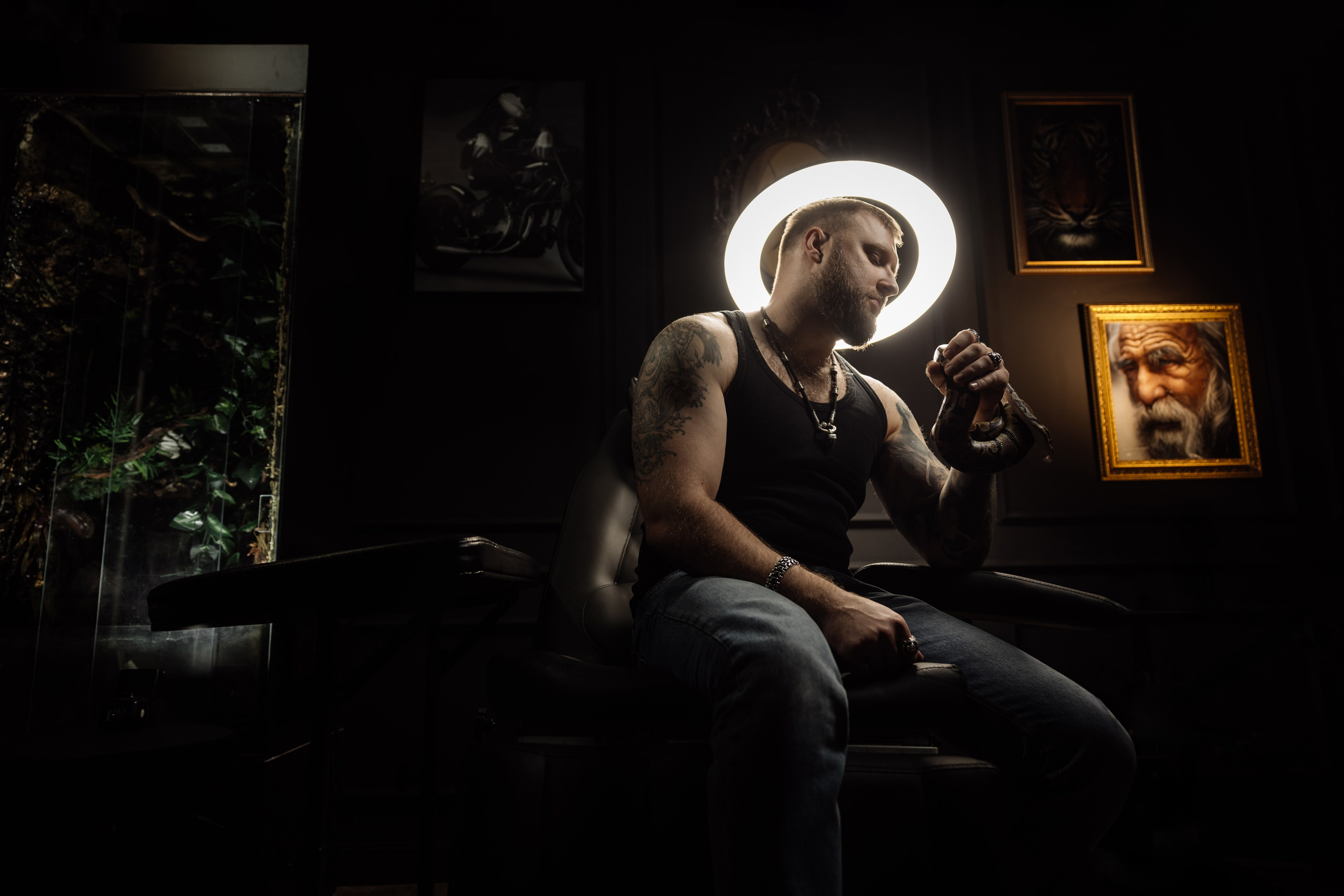 Контакты. Медиашкола Факультет — сеть фотошкол, в которой преподают профессиональные практикующие фотографы с огромным опытом!