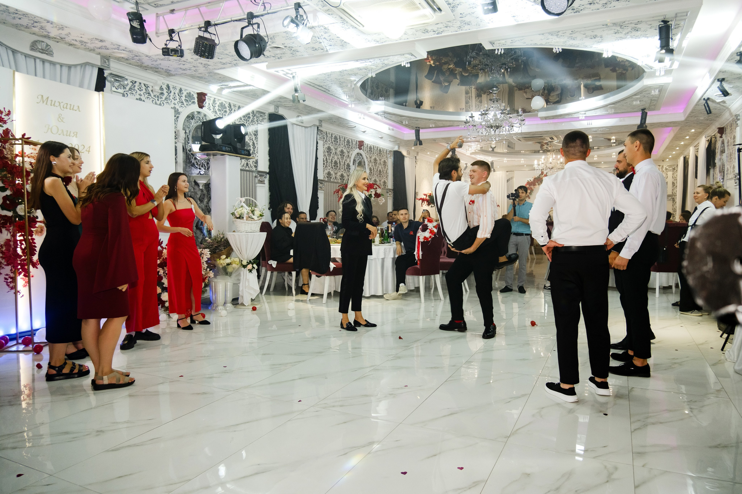 Михаил и Юлия. Свадебный фотограф | репортаж | праздники | крещение