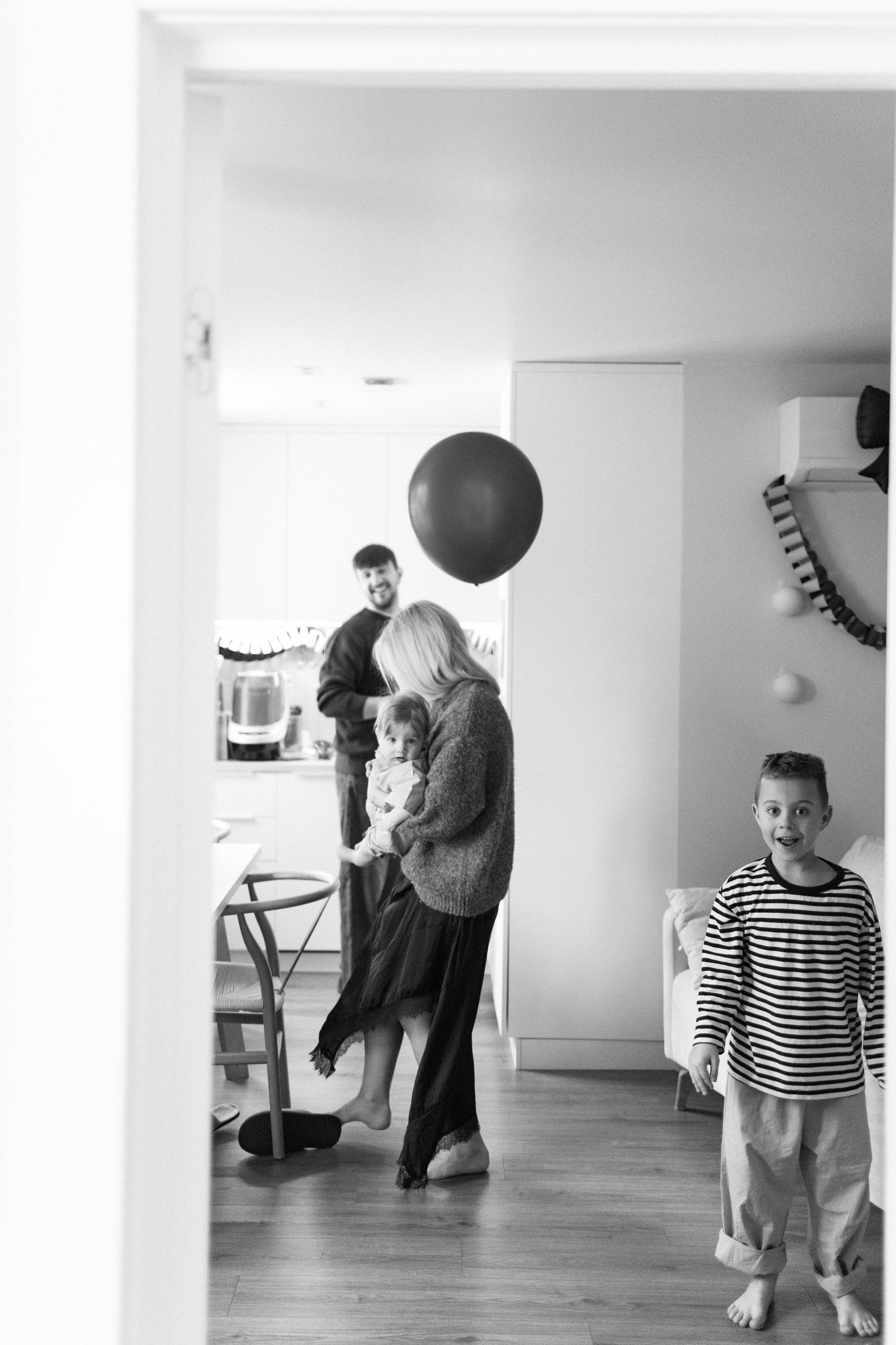 6 месяцев с домашними. Фотография о важном