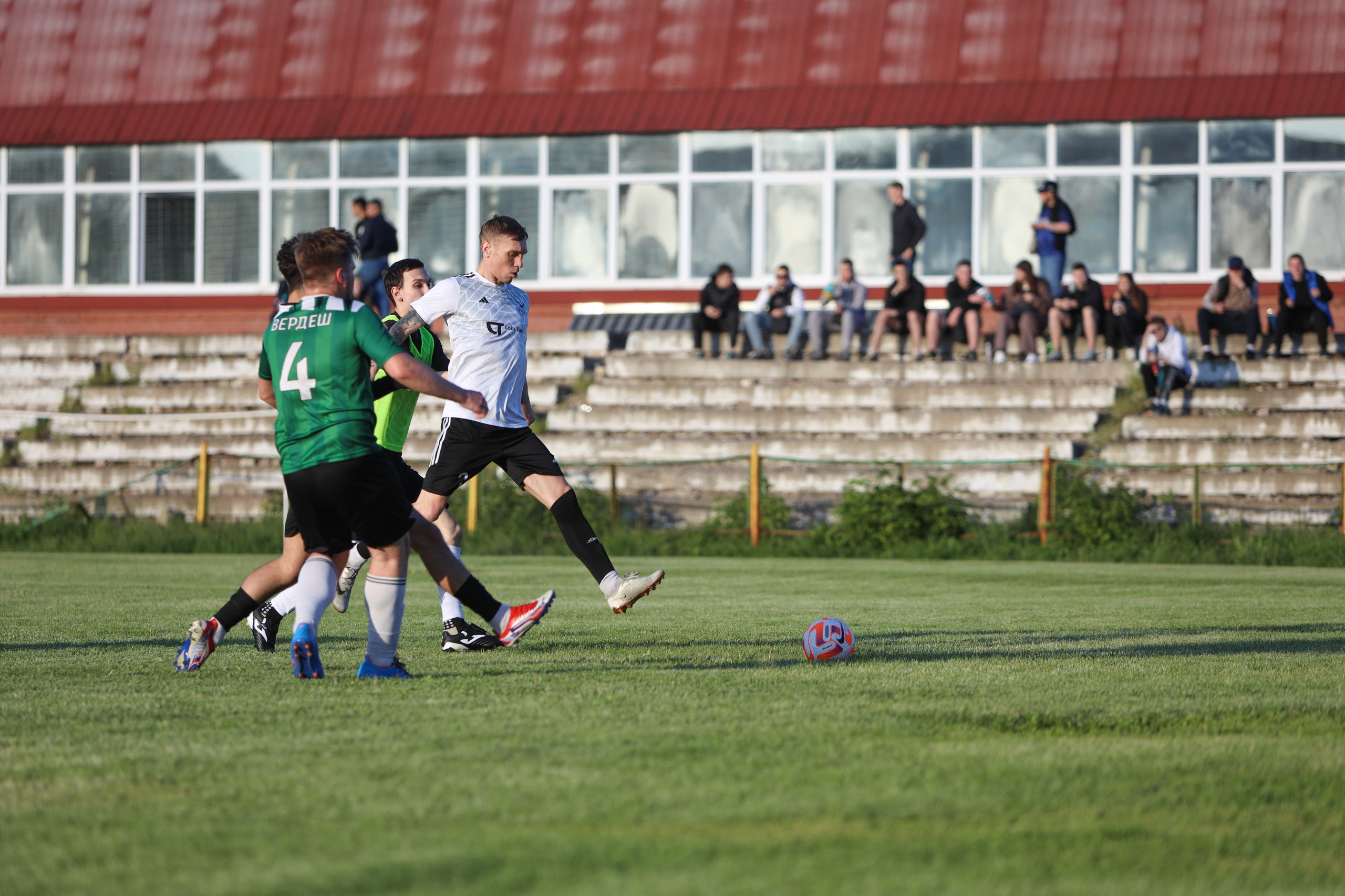 Чайка — Торпедо. Взрослое первенство города по футболу. Спортивный фотограф в Самаре