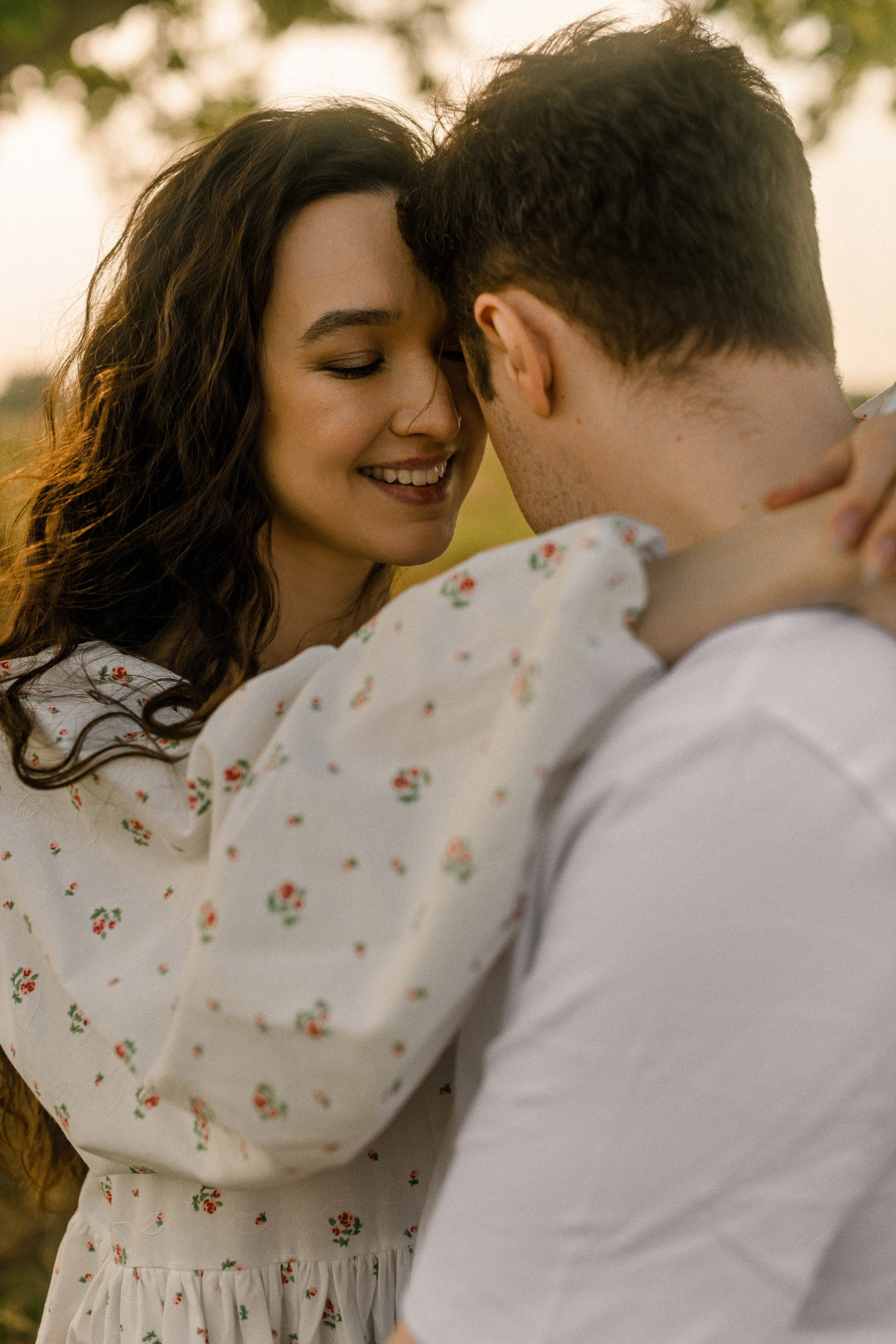 Лиза и Лёша в поле. Свадебный фотограф в Санкт-Петербурге София Шубик