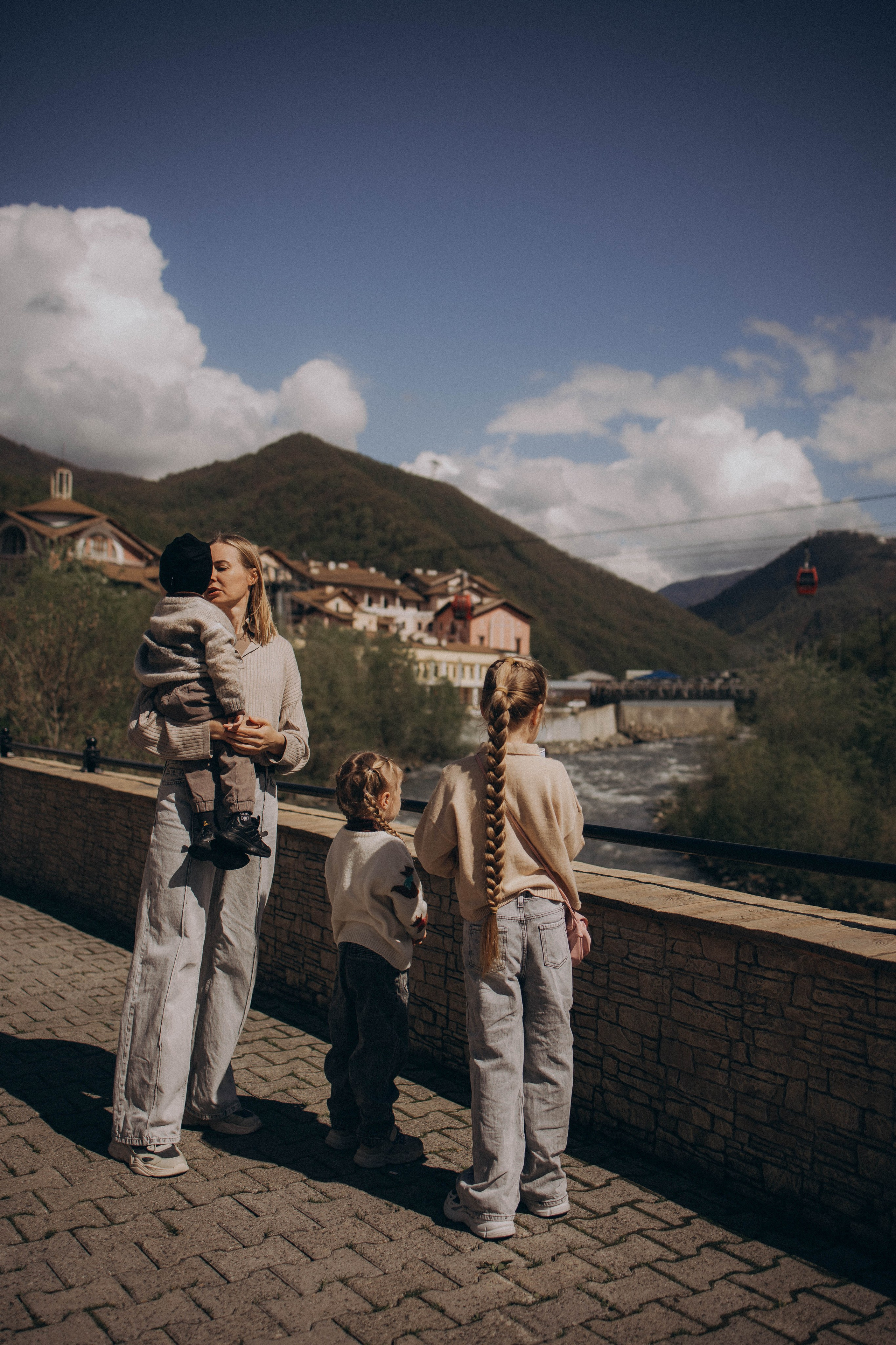 Красная поляна_весна 2025 г. Фотограф lifestylе в Москве Пшеничная Анастасия