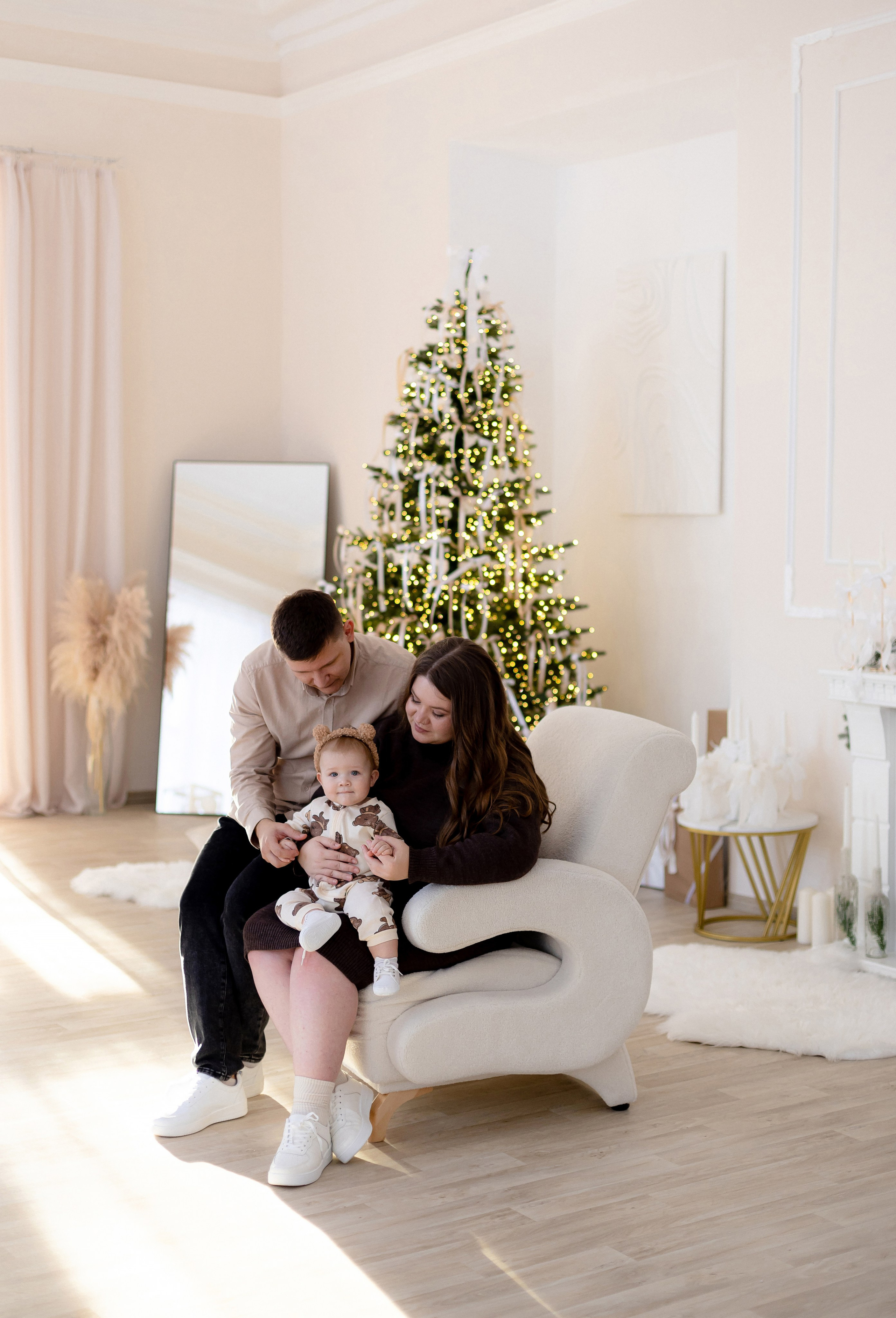 Олеся, Артём и Егорушка. Свадебный и портретный фотограф в Миассе Филиппенко Дарья