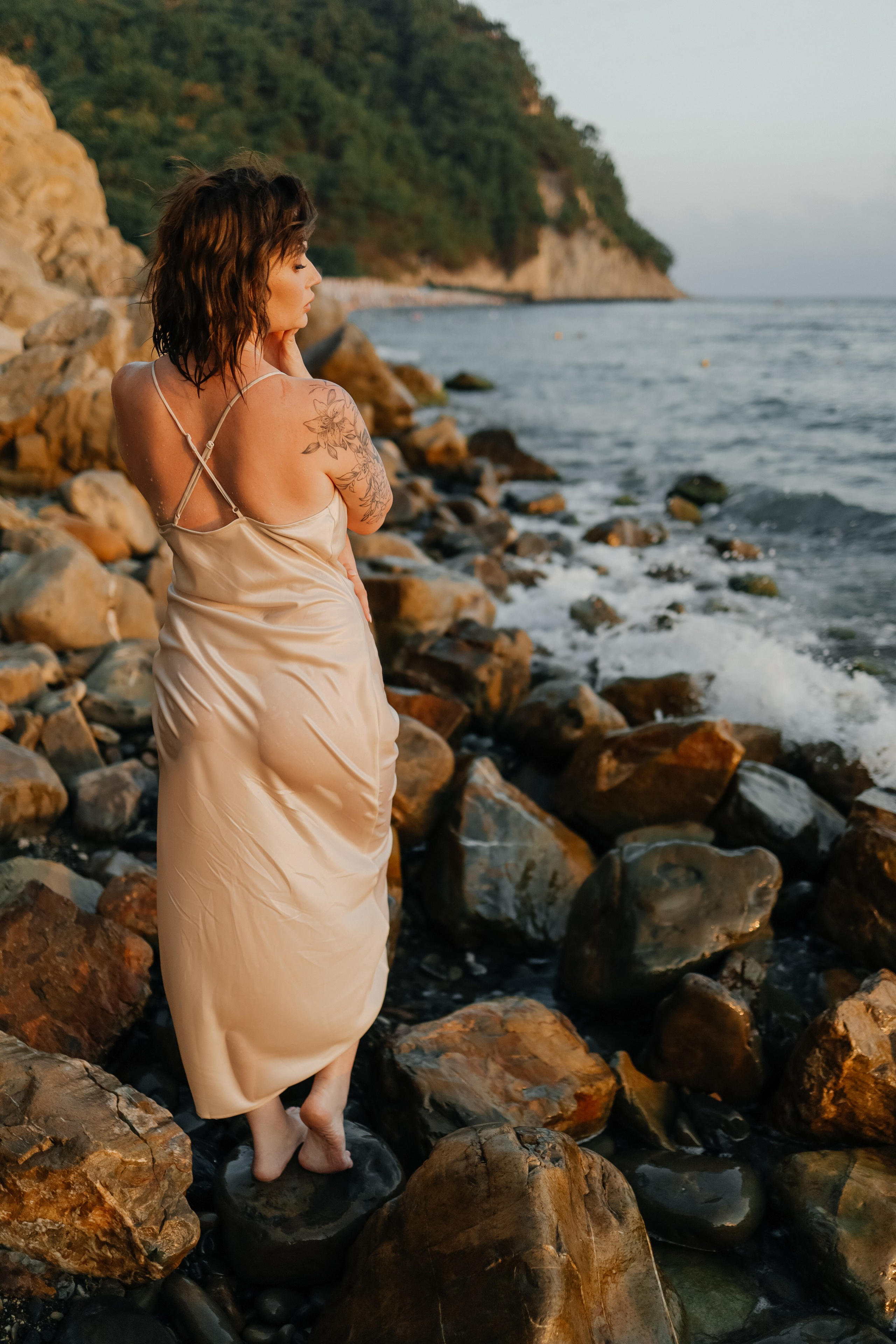 История любви на живописных скалах. Семейный и портретный фотограф в Геленджике Любовь Бодрова