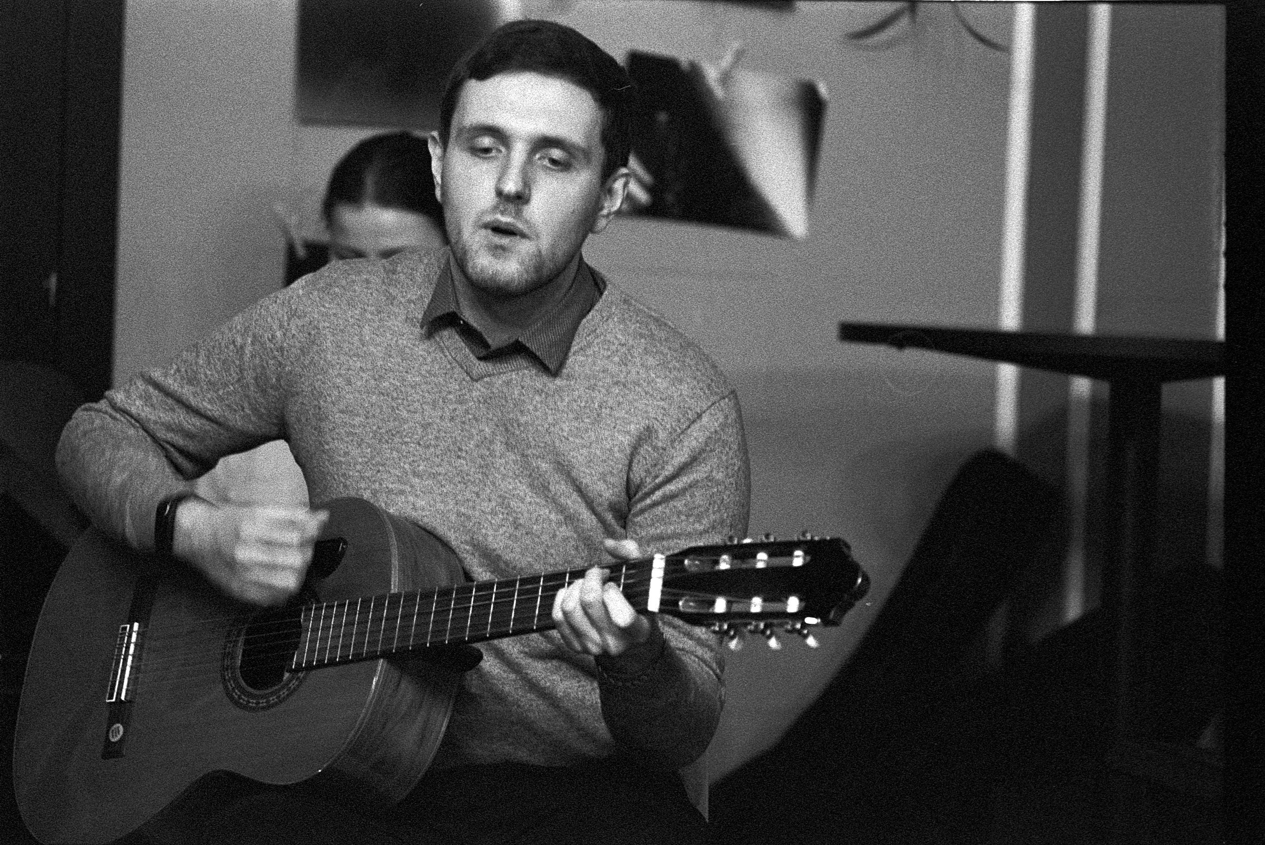 12.12.2021 // Гитара и фотография. Фотовыставки serebro.gallery, в которых автором можешь стать ты! | Москва