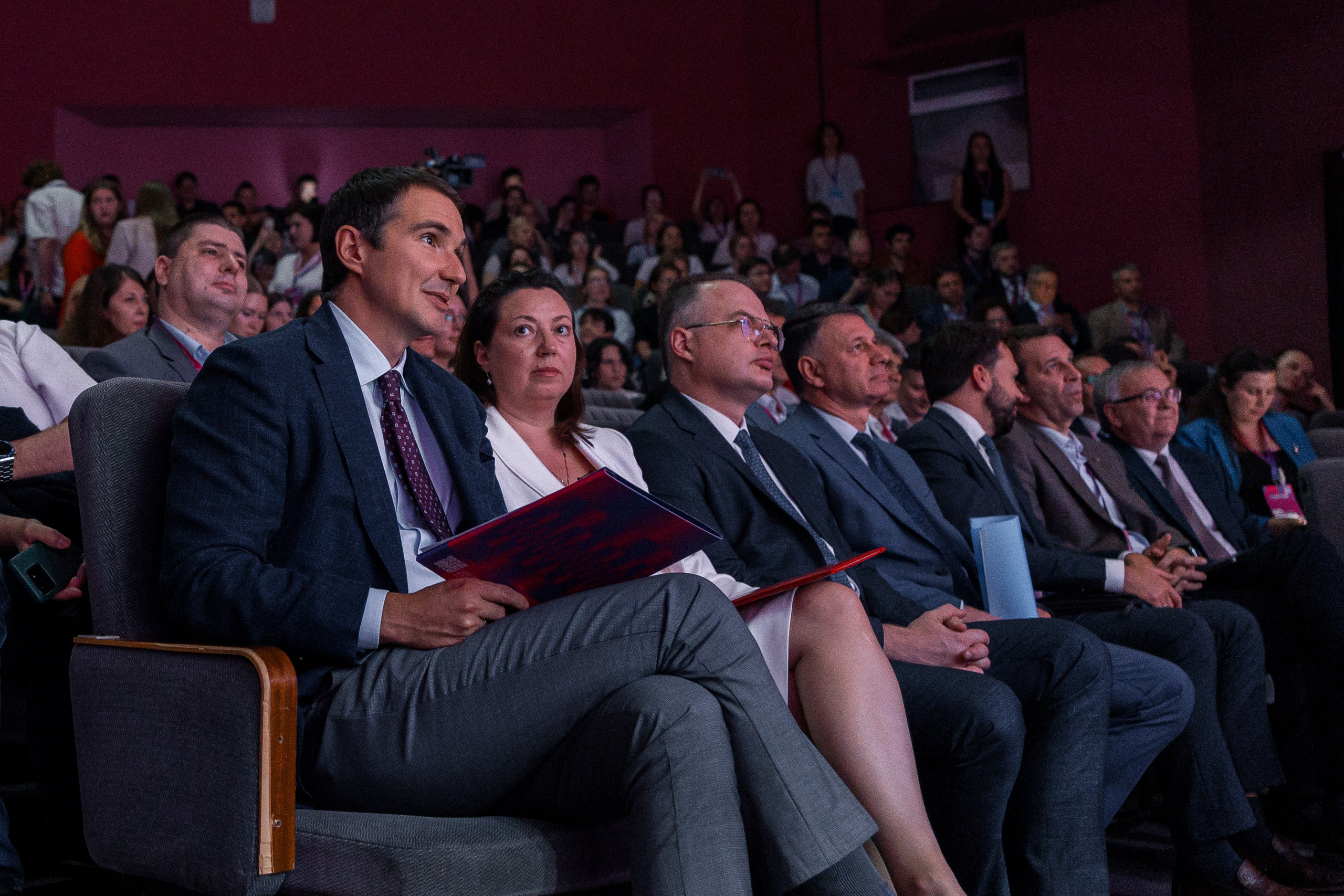 НАУКА БУДУЩЕГО — НАУКА МОЛОДЫХ | САРАТОВ. Репортажный фотограф Сурков Артем Москва