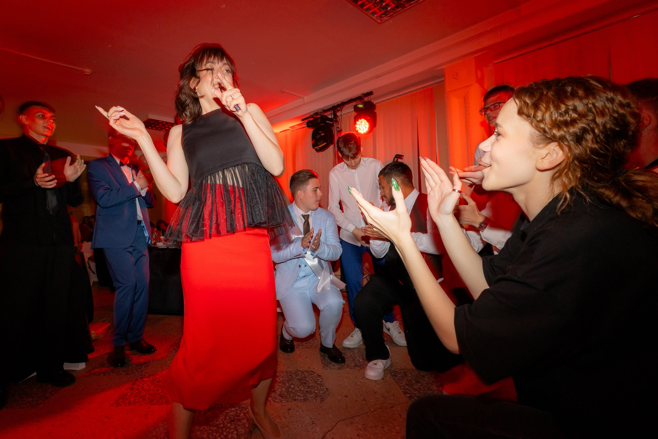 Школьный выпускной 2024 год в Соколе (Минск). Свадебный фотограф в Минске/Беларуси Сергей Спиридонов