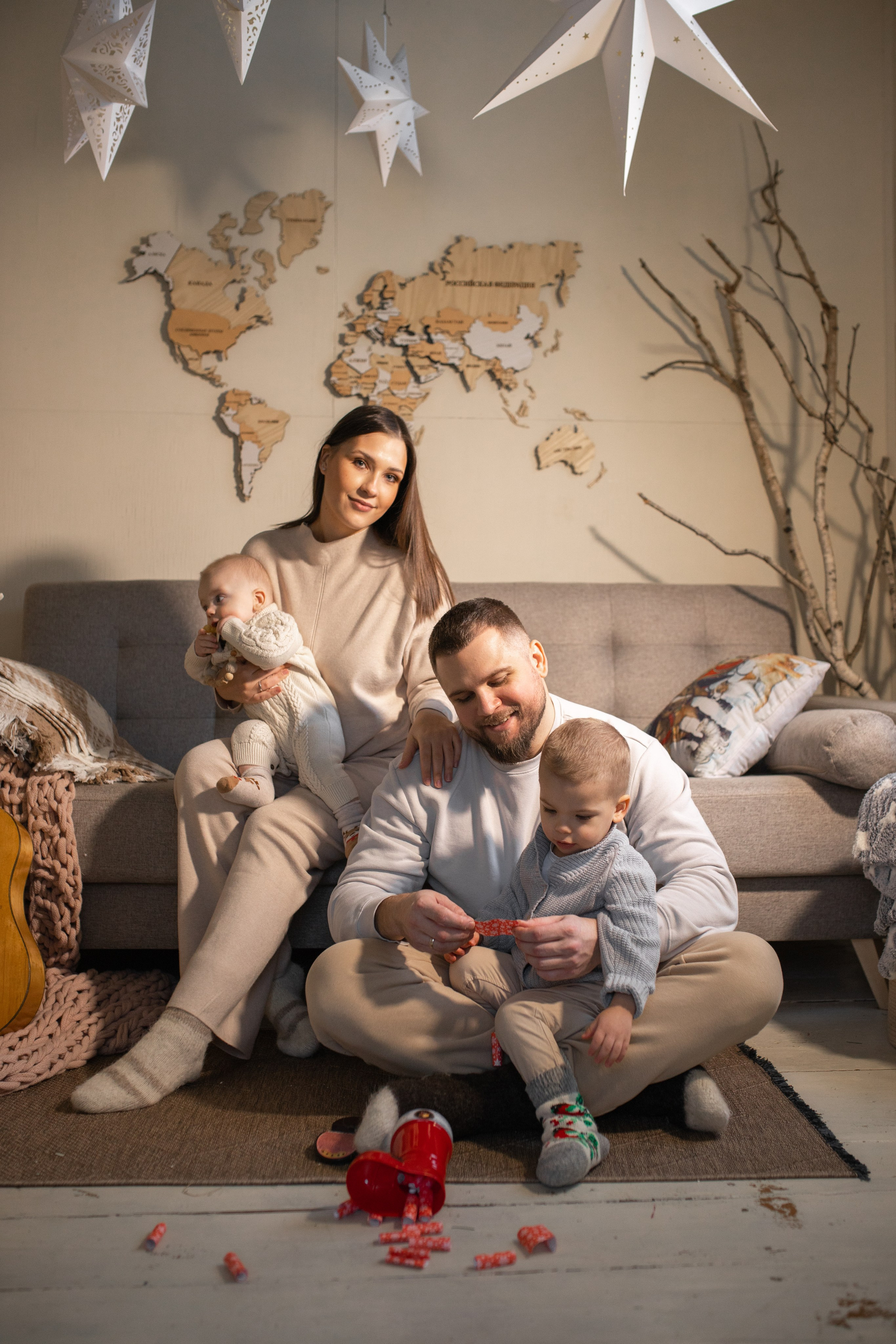 загородная фотостудия в Купавне, загородная локация, новогодняя фотосутдия, новгодняя фотосессия в Железнодорожном, новогодняя фотосессия в Купавне, фотограф Железнодорожный фотограф Балашиха фотограф Купавна, Милая семья