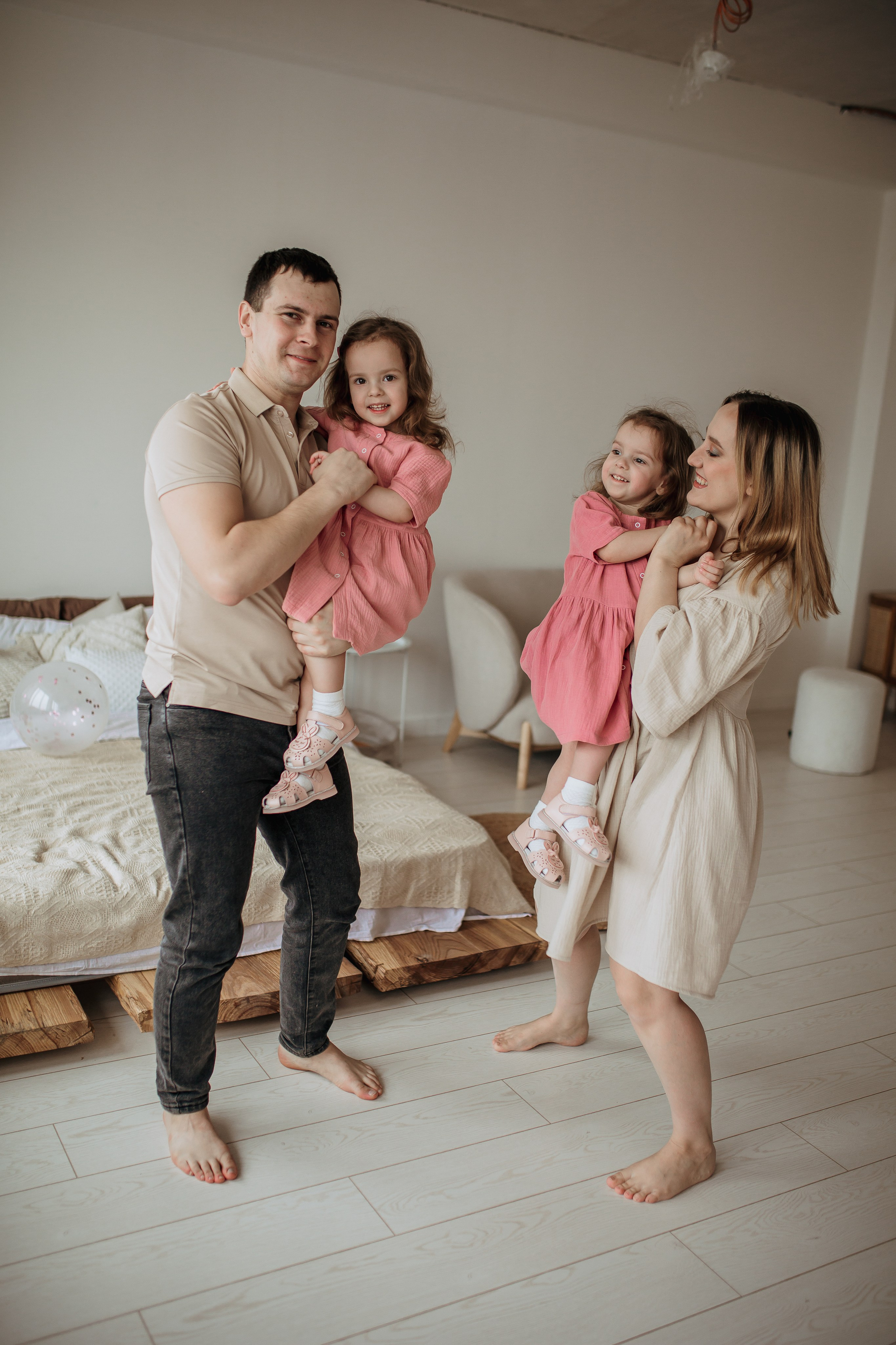 Катя & Аня 3 годика. Семейный и Свадебный фотограф в Санкт-Петербурге Плохая Екатерина