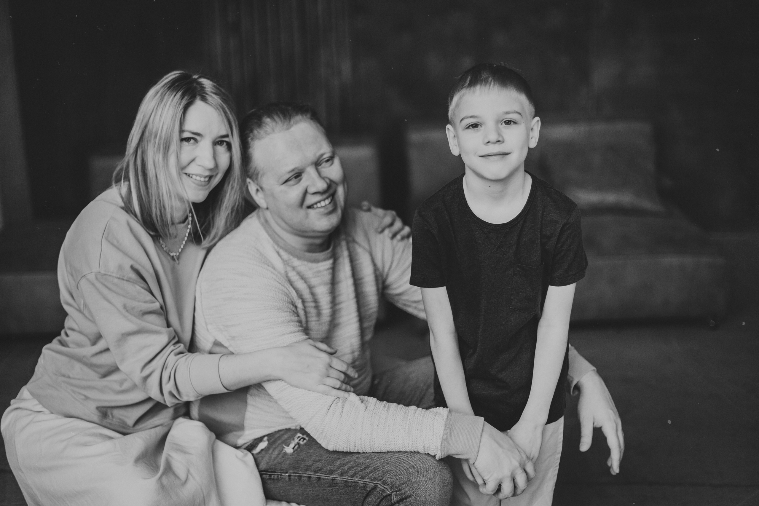 Студийная фотосессия мамы с мужем и сыном. Детский, свадебный и семейный фотограф Юлия Курбатова, Санкт-Петербург