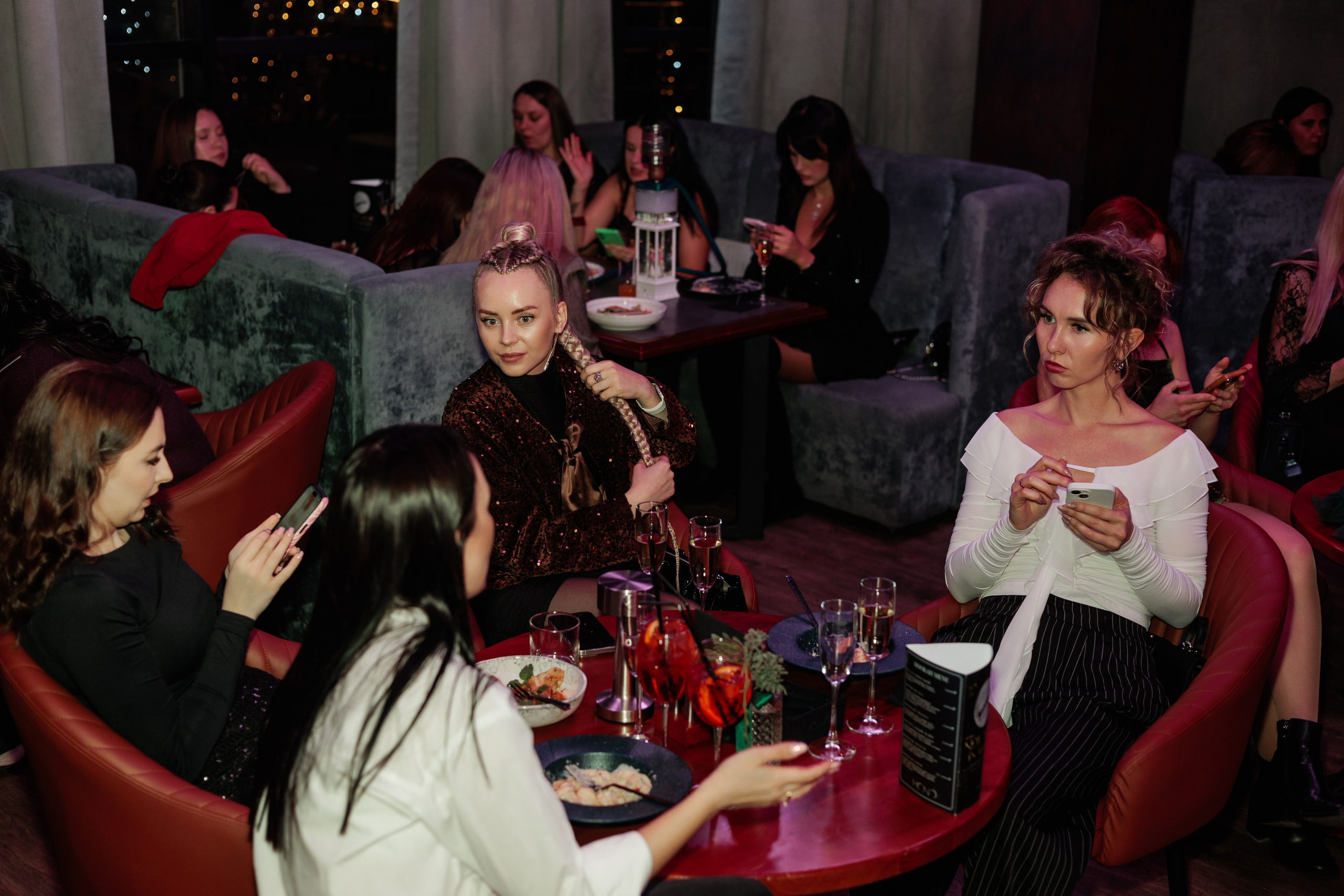 Репортаж Mona. Фотограф Саратов Анастасия