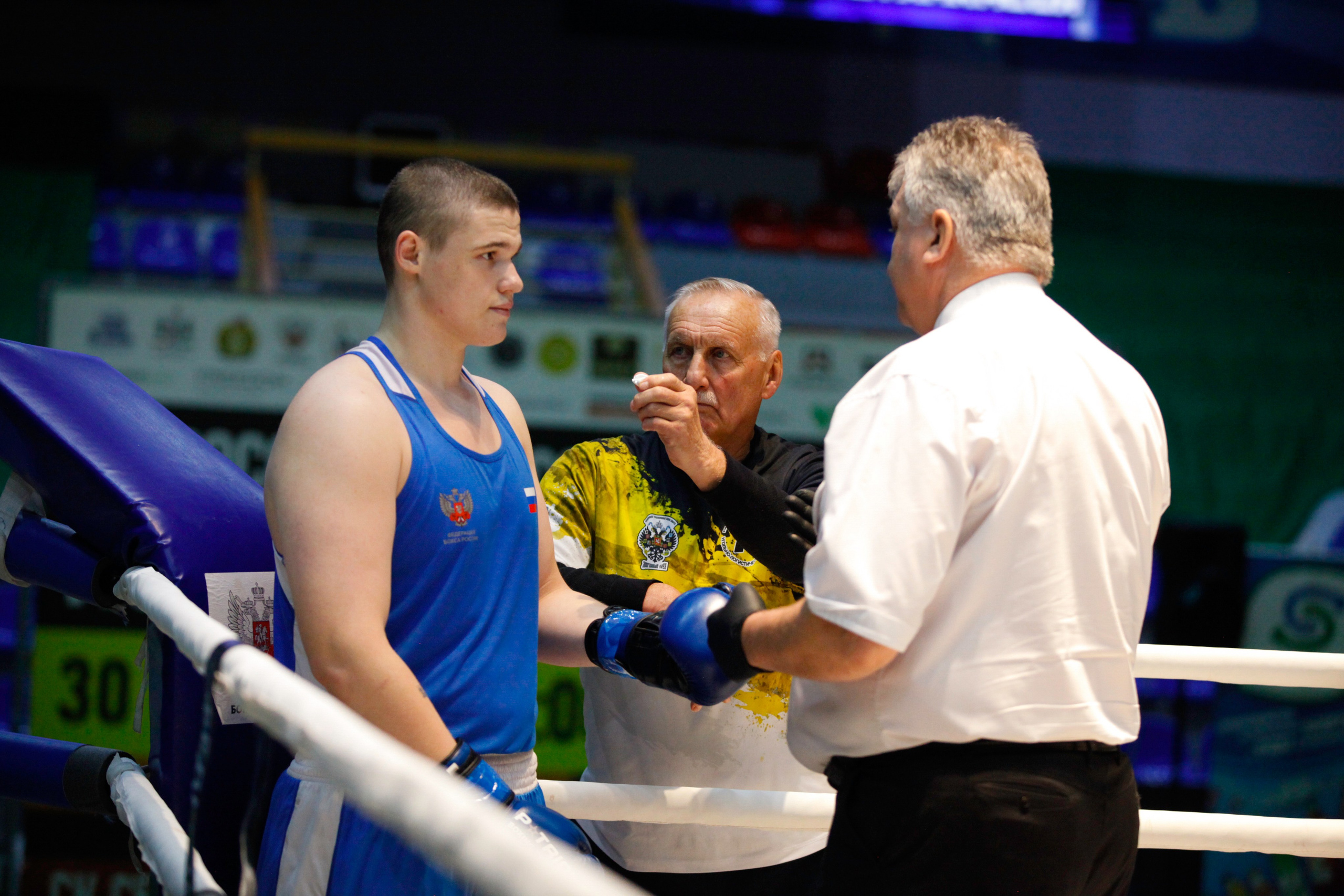 БОКС. Фото. Спортивный фотограф, трансляция, звук и свет в Новосибирске