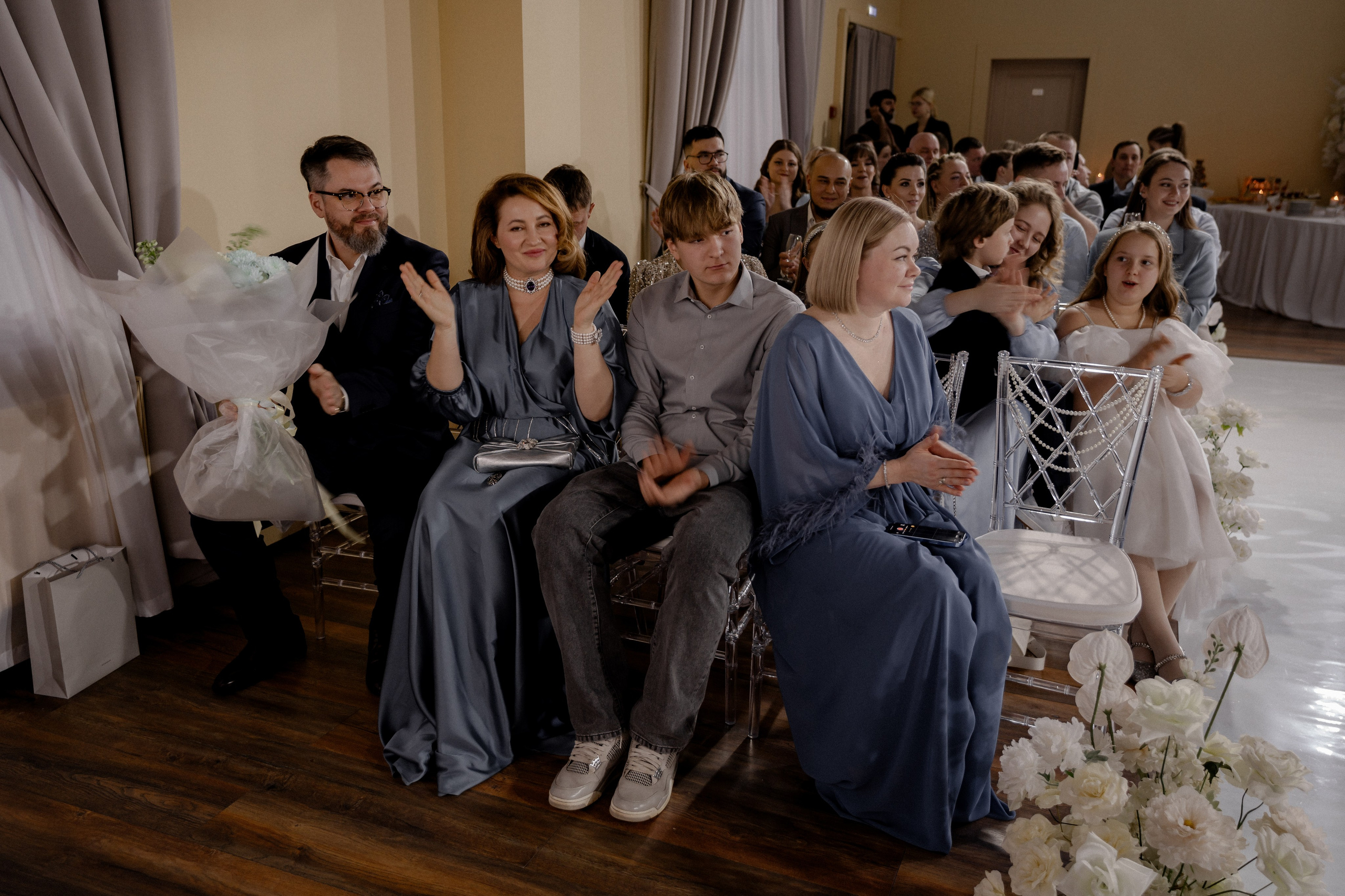 СВАДЕБНАЯ СЬЕМКА СБОРОВ В ОТЕЛЕ И ВЫЕЗД НА ЦЕРЕМОНИЮ (СНЯТО В СИБИРЕ В НИЖНЕВАРТОВСКЕ). Профессиональный фотограф, Санкт-Петербург — Виктория Богомолова