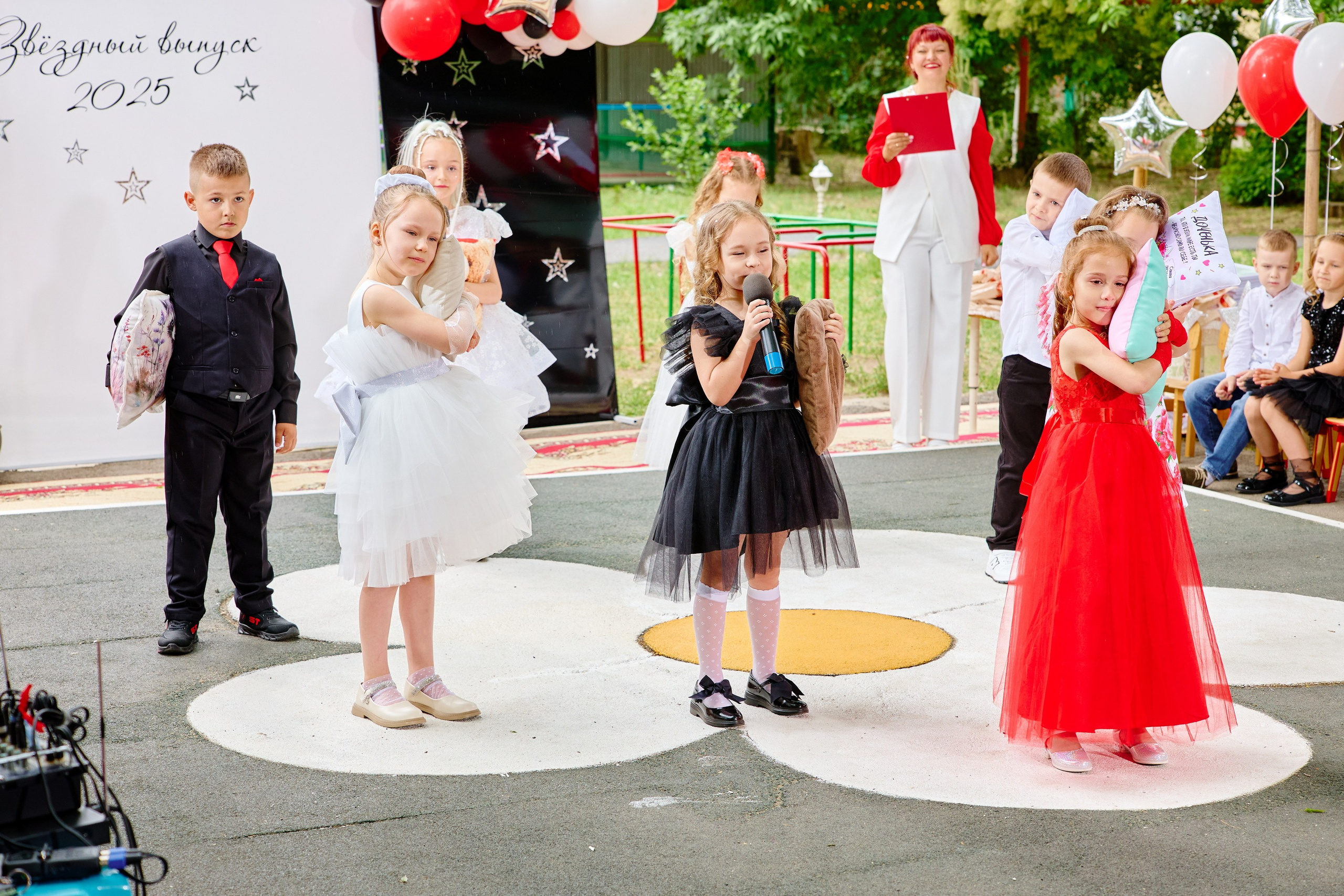 Выпускной 45 сад. Фотограф Выпускные альбомы Таганрог Сергей Коробченко