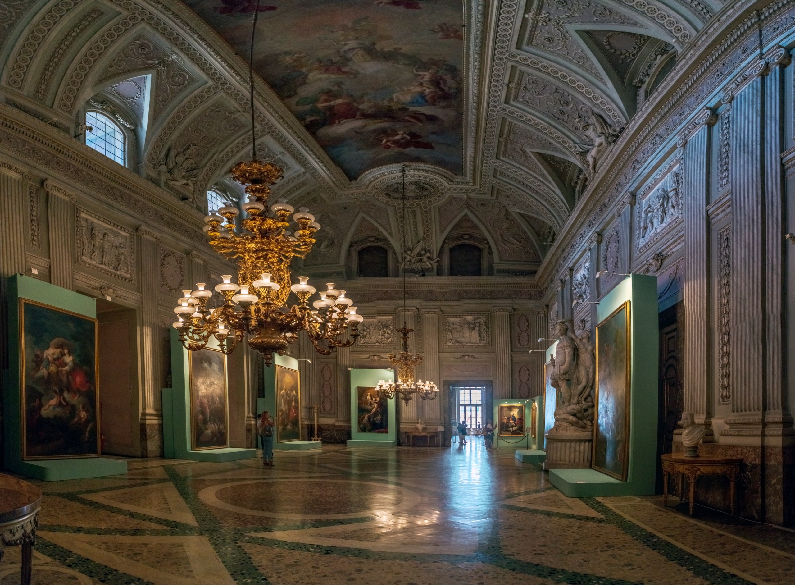 Италия Кампания Казерта. Фотограф Лара Кучина