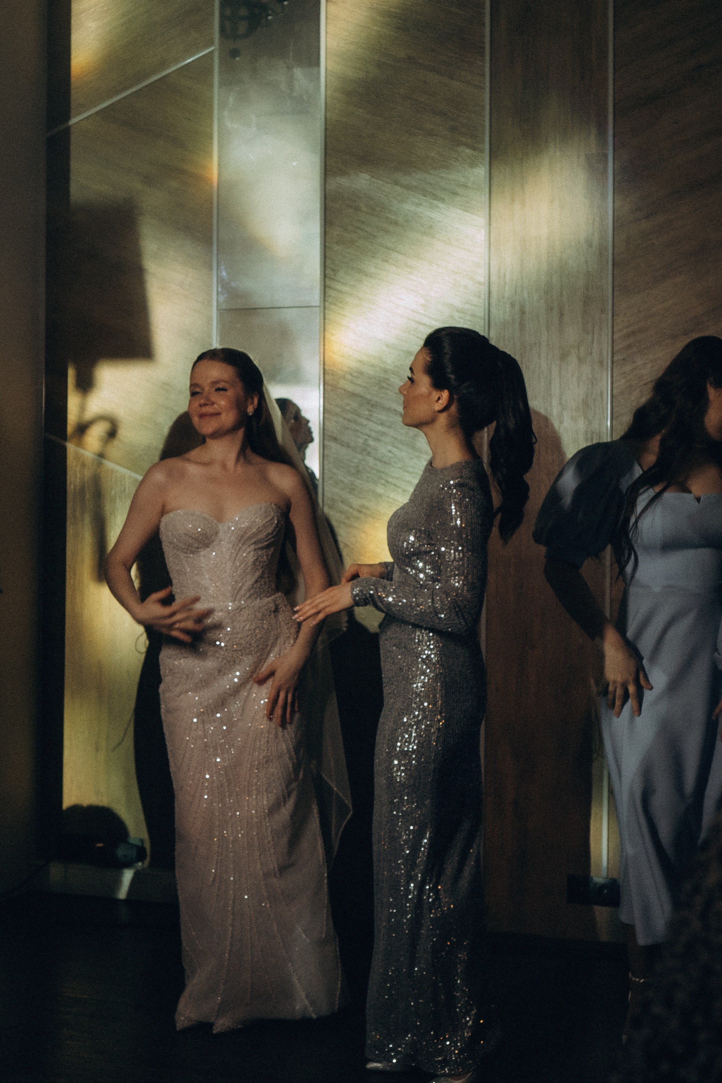 СВАДЕБНАЯ СЬЕМКА СБОРОВ В ОТЕЛЕ И ВЫЕЗД НА ЦЕРЕМОНИЮ (СНЯТО В СИБИРЕ В НИЖНЕВАРТОВСКЕ). Профессиональный фотограф, Санкт-Петербург — Виктория Богомолова