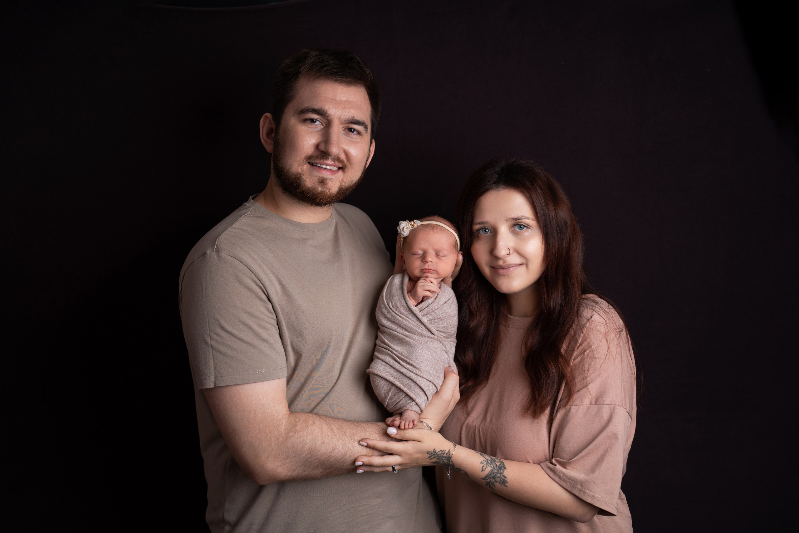 Фото с родителями/Макроснимки. Фотограф новорожденных Оренбург и свадебный фотограф Оренбург