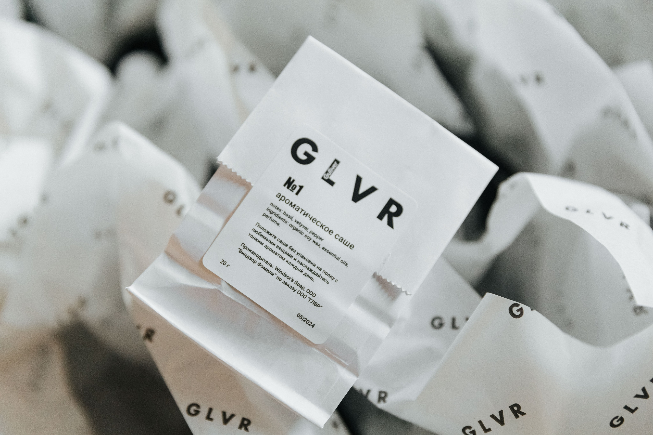 Презентация открытия магазина женской одежды GLVR в ресторане Fresco. Фотограф в Красноярске Надежда Воскресенская