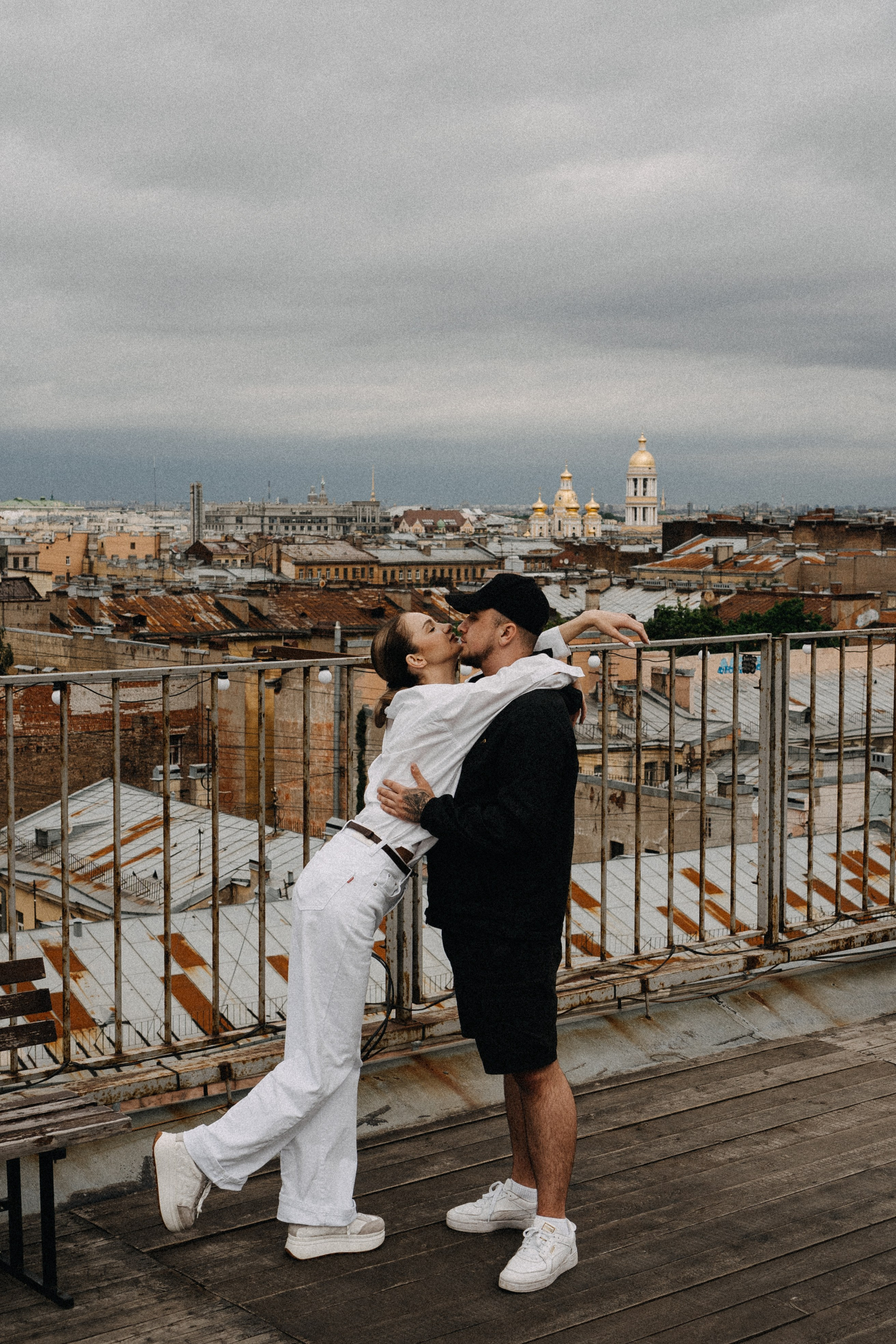 МЫ ГУЛЯЛИ ПРО КРЫШАМ ПИТЕРА. Профессиональный фотограф, Санкт-Петербург — Виктория Богомолова