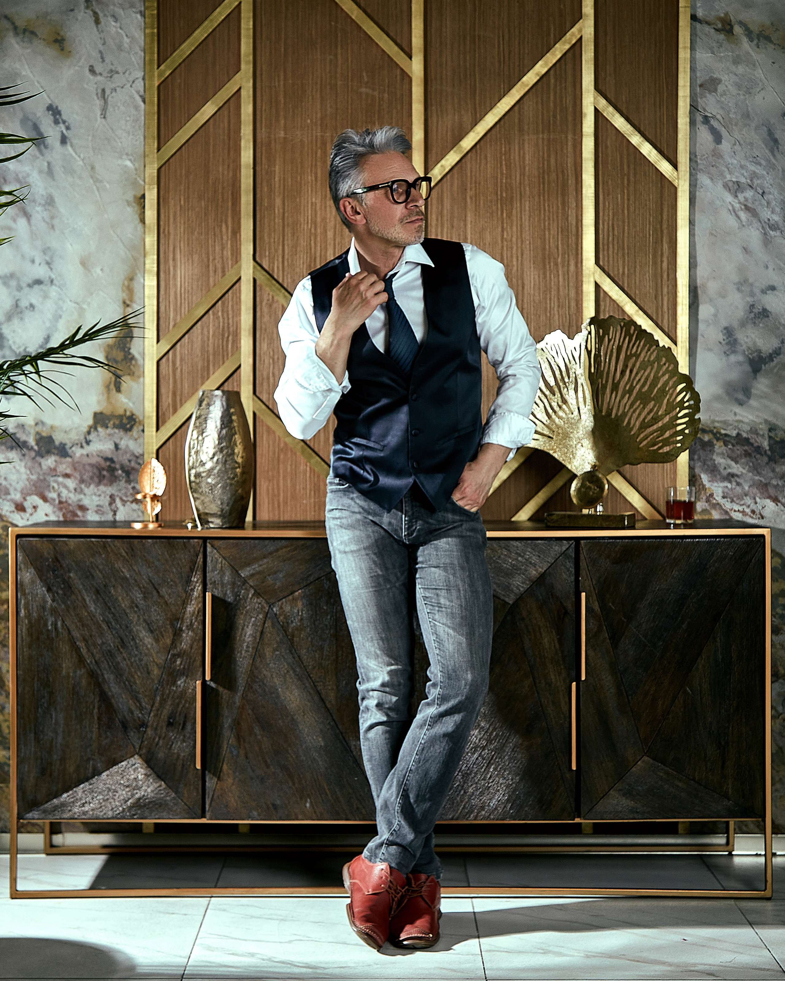 VADIM x OFFICE. ANDY KIN Мужской и ню-фотограф в Москве