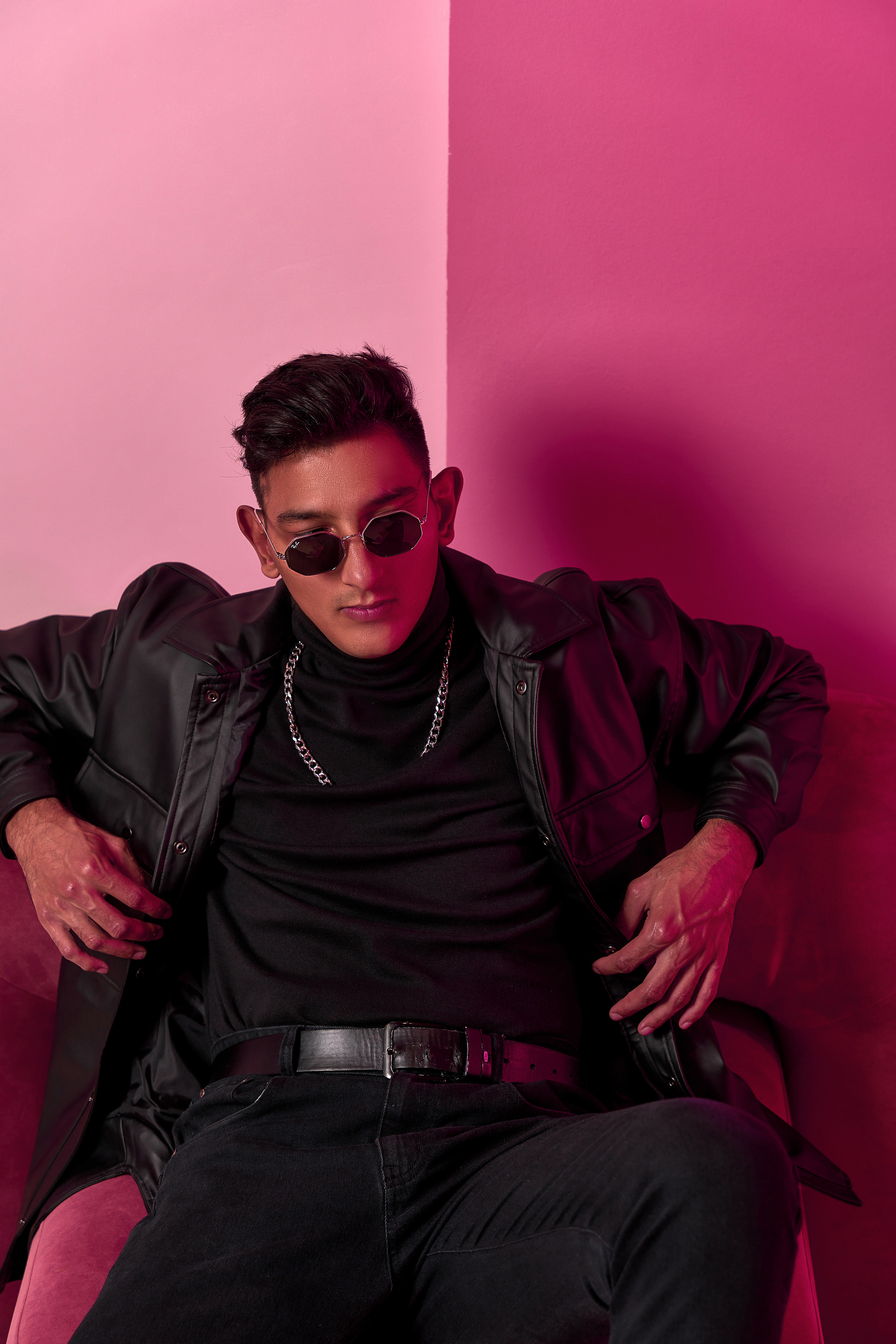 KOSTYAN x PINK LOFT. ANDY KIN Мужской и ню-фотограф в Москве