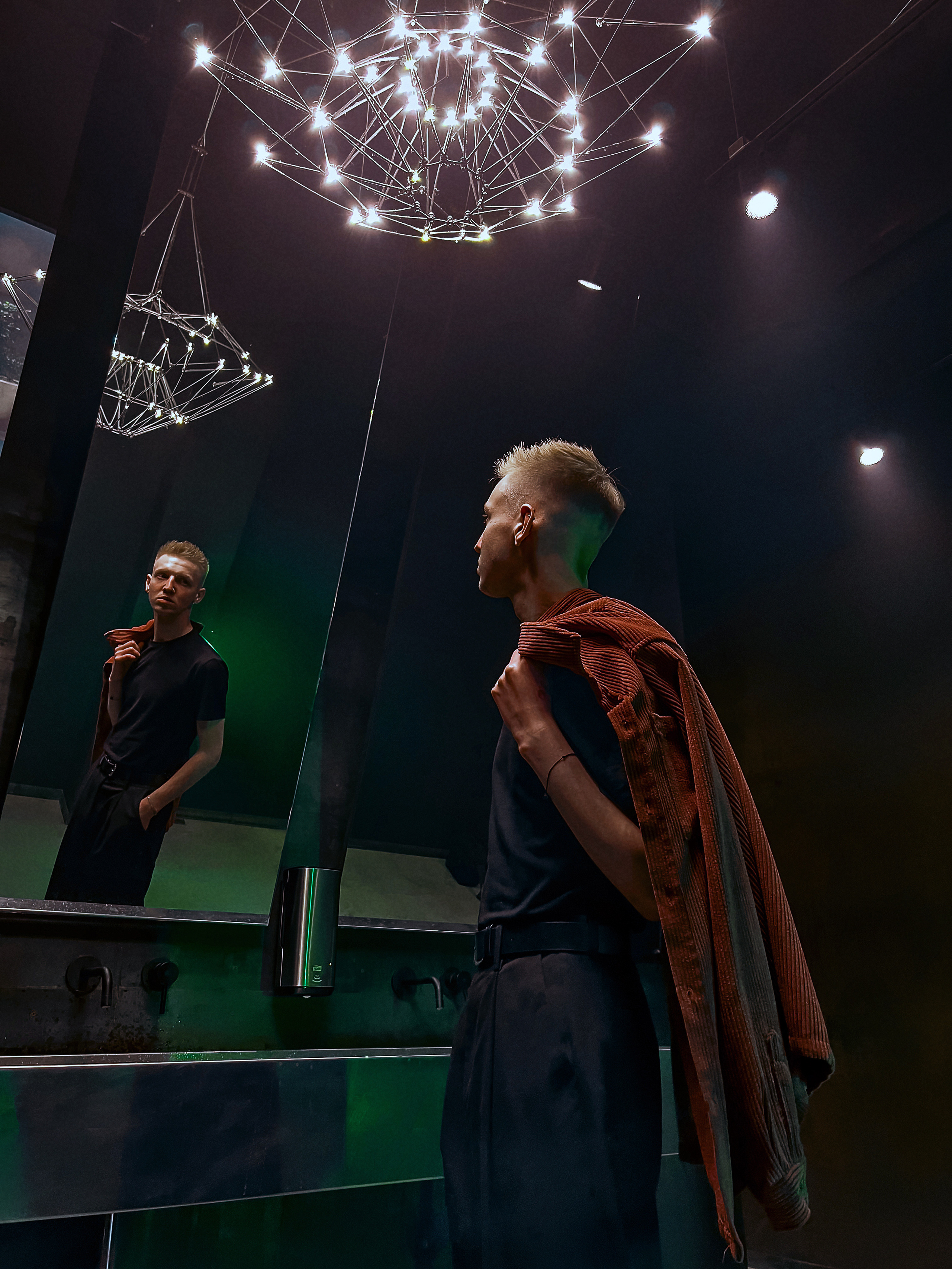 VALENTIN x SUPERMEALL. ANDY KIN Мужской и ню-фотограф в Москве