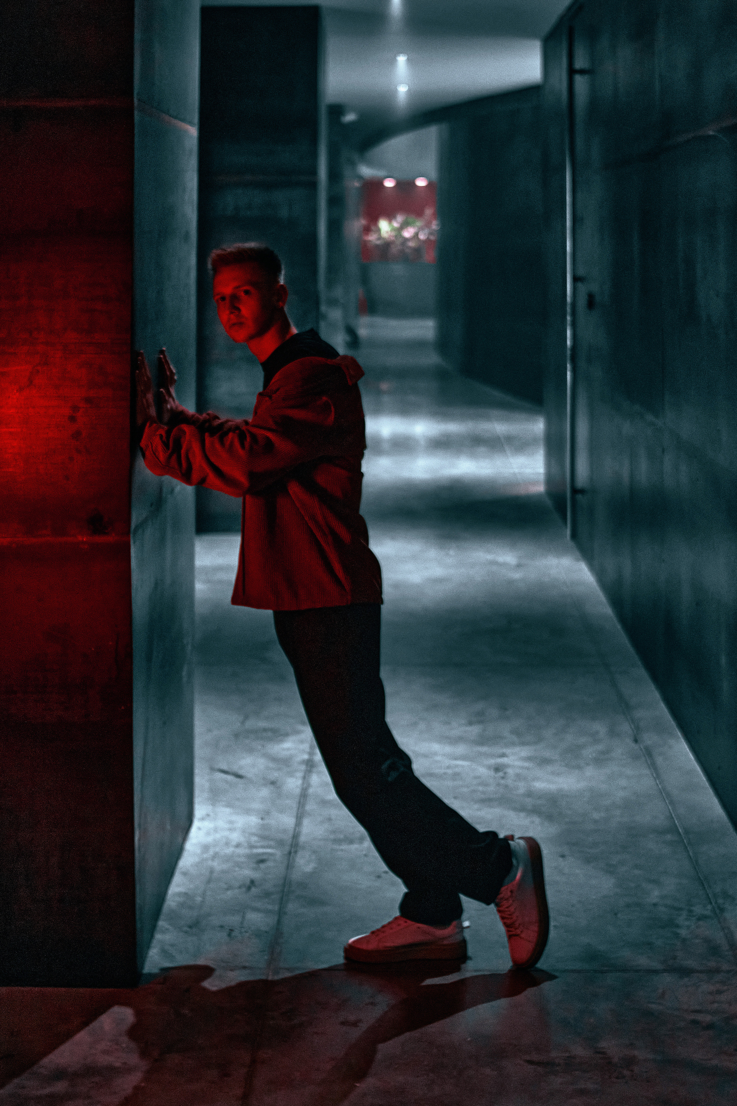 VALENTIN x SUPERMEALL. ANDY KIN Мужской и ню-фотограф в Москве