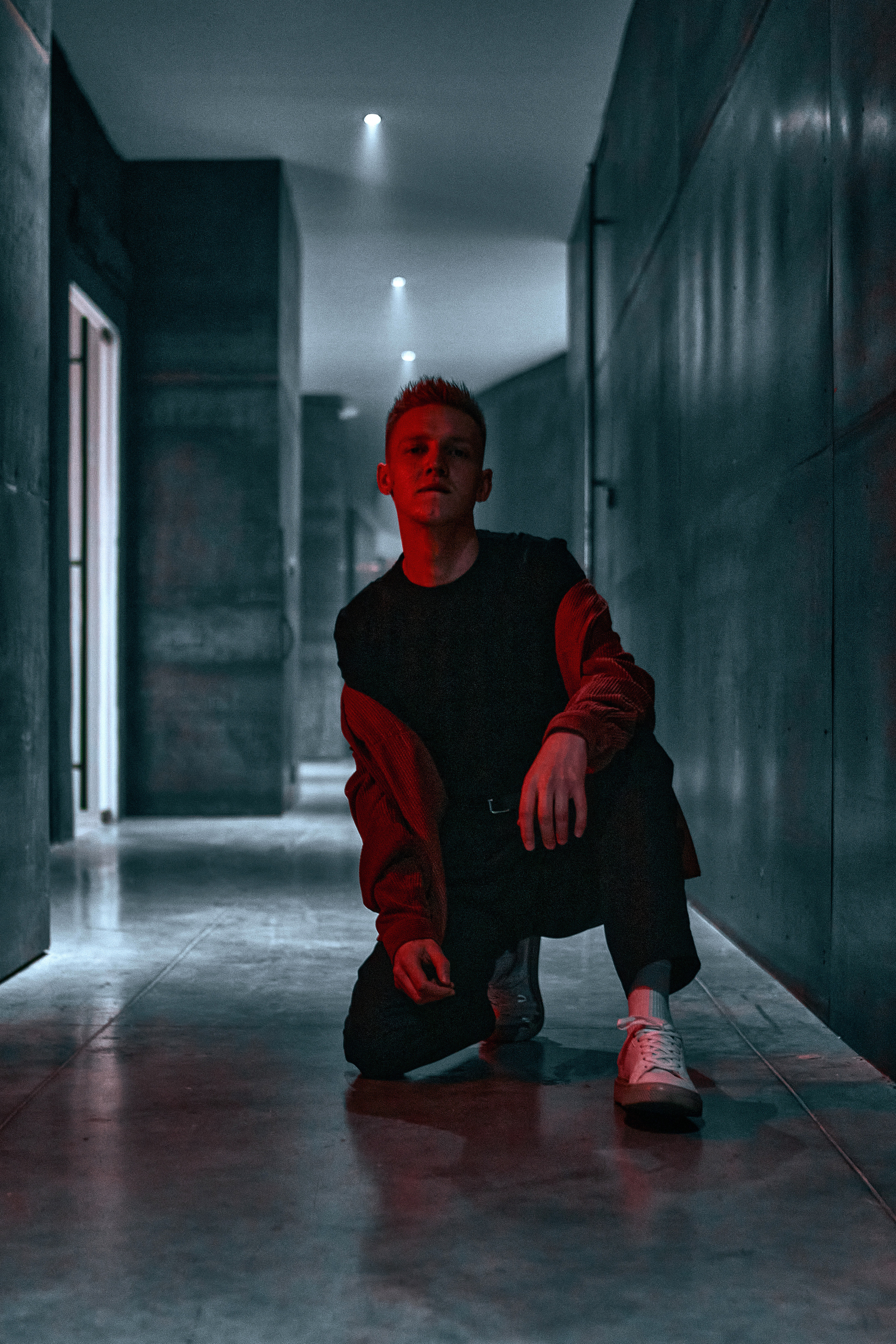 VALENTIN x SUPERMEALL. ANDY KIN Мужской и ню-фотограф в Москве