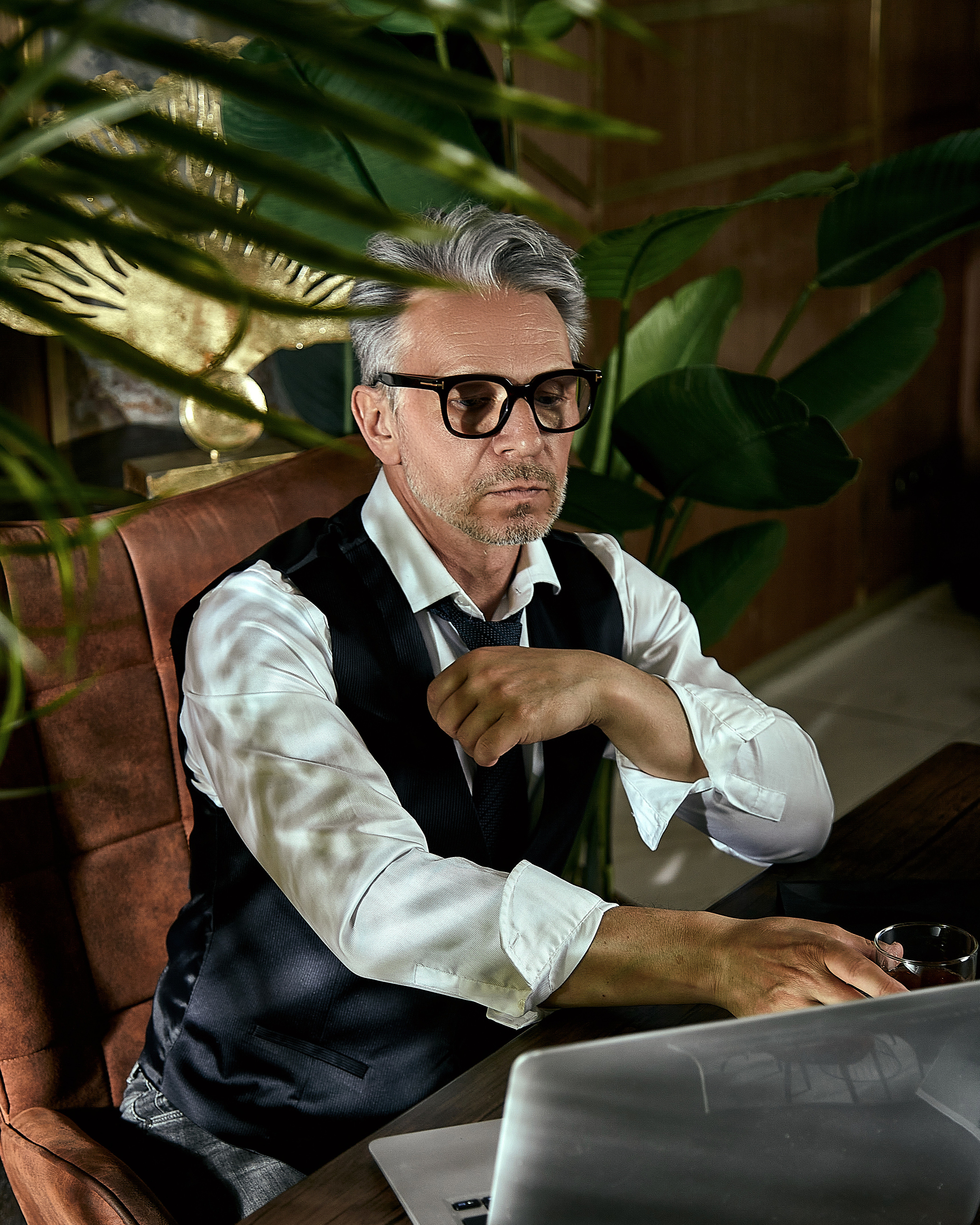 VADIM x OFFICE. ANDY KIN Мужской и ню-фотограф в Москве