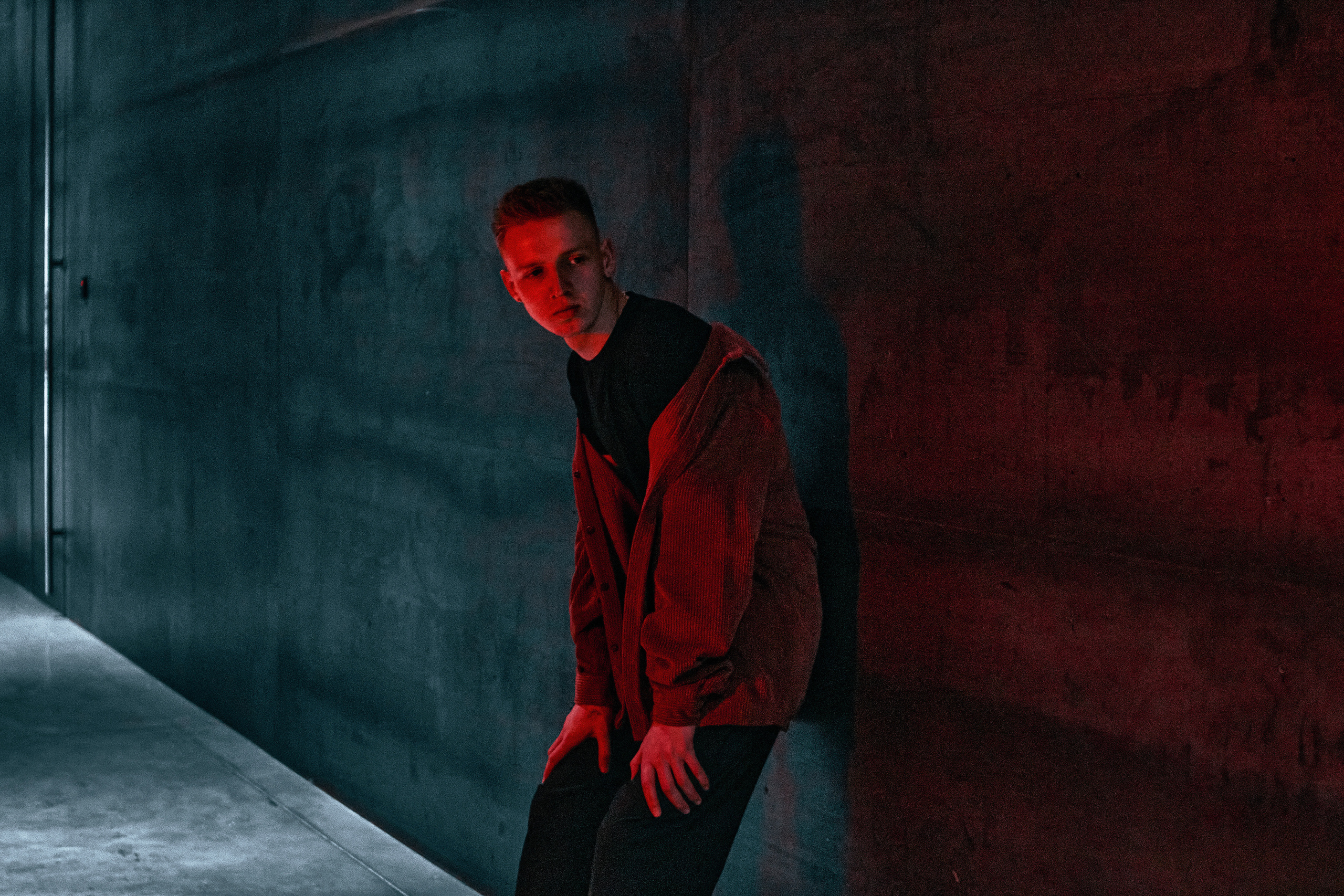 VALENTIN x SUPERMEALL. ANDY KIN Мужской и ню-фотограф в Москве