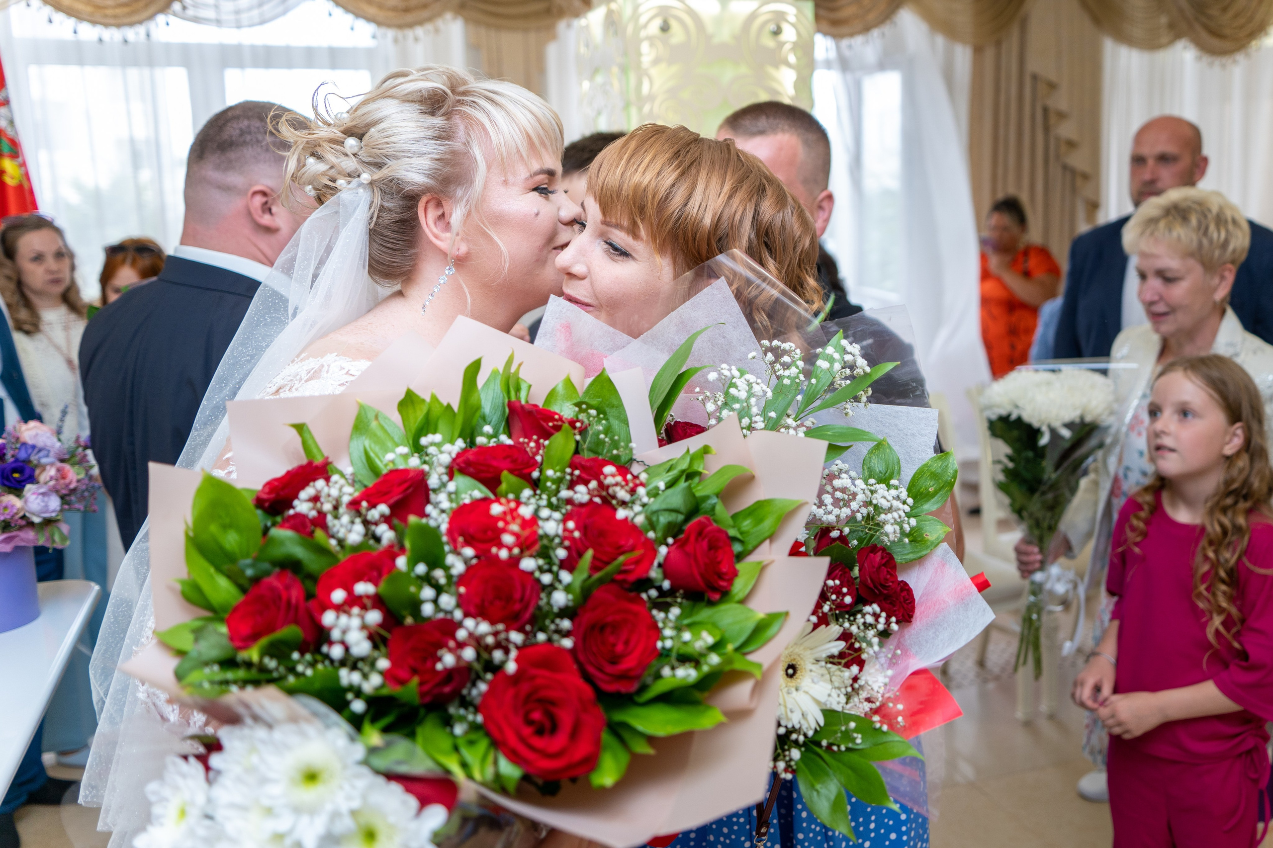 Ира и Дима. День свадьбы. Репортажный и интерьерный фотограф Александра Солдатова