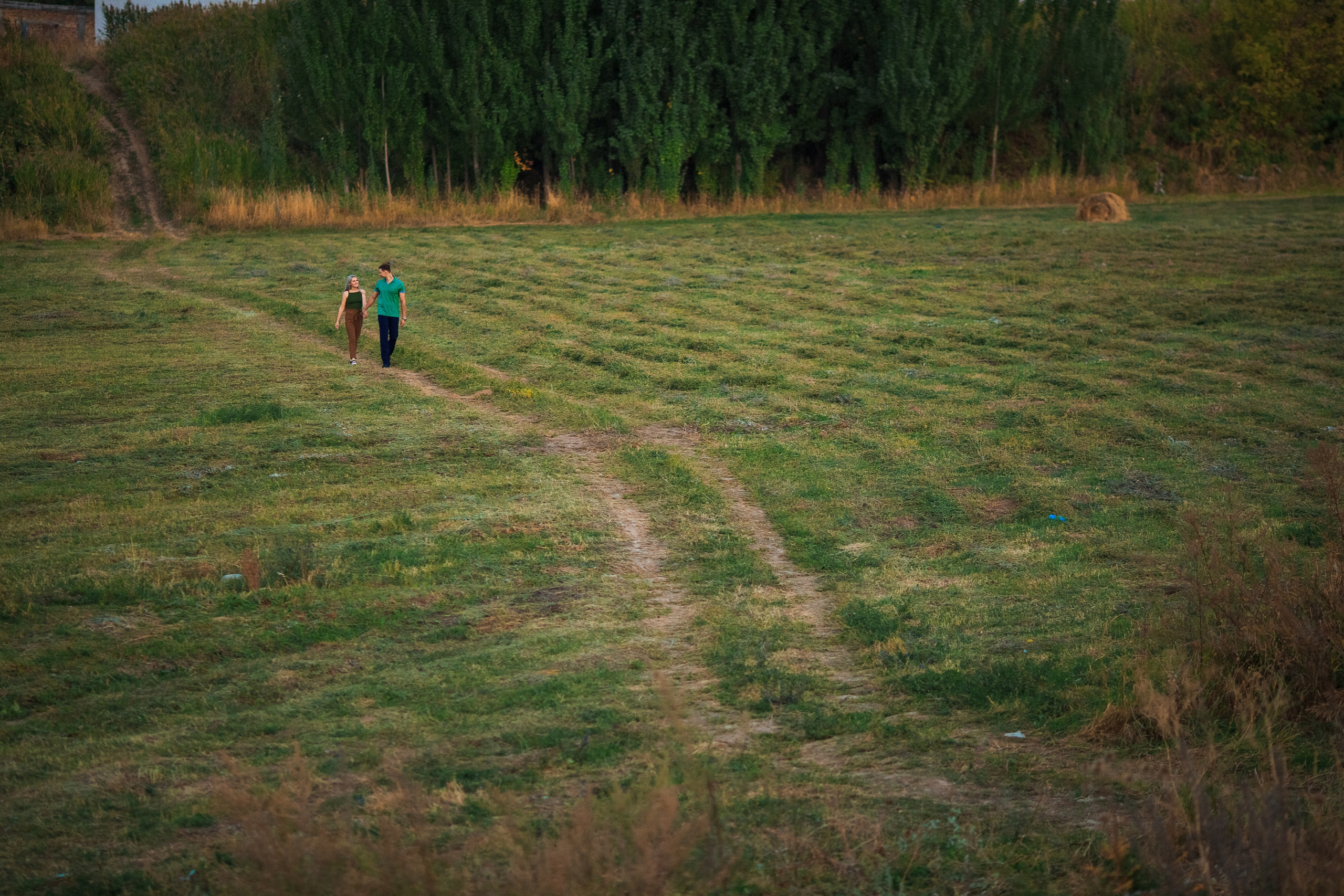 Фотосессия в стогах Алматы. Свадебный и семейный фотограф в Алматы Алексей Балышев