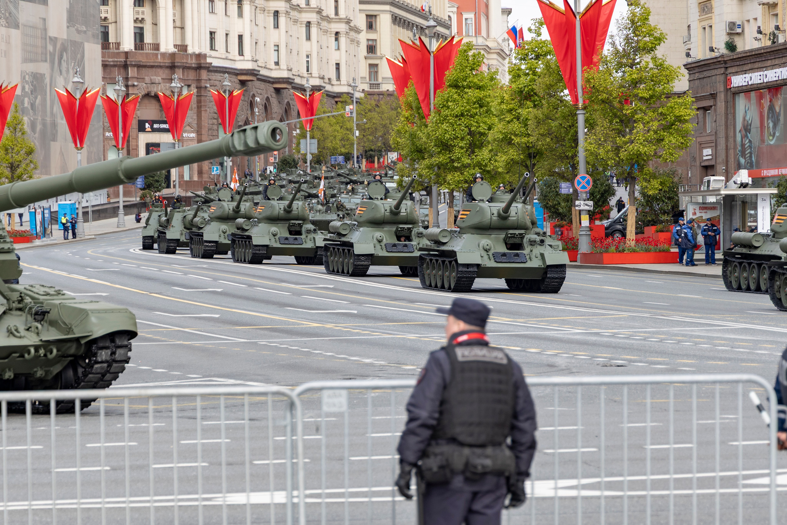 Репетиция парада победы 7 мая 2025 боевая техника. Репортажный, семейный и студийный фотограф в Москве Демин Алексей