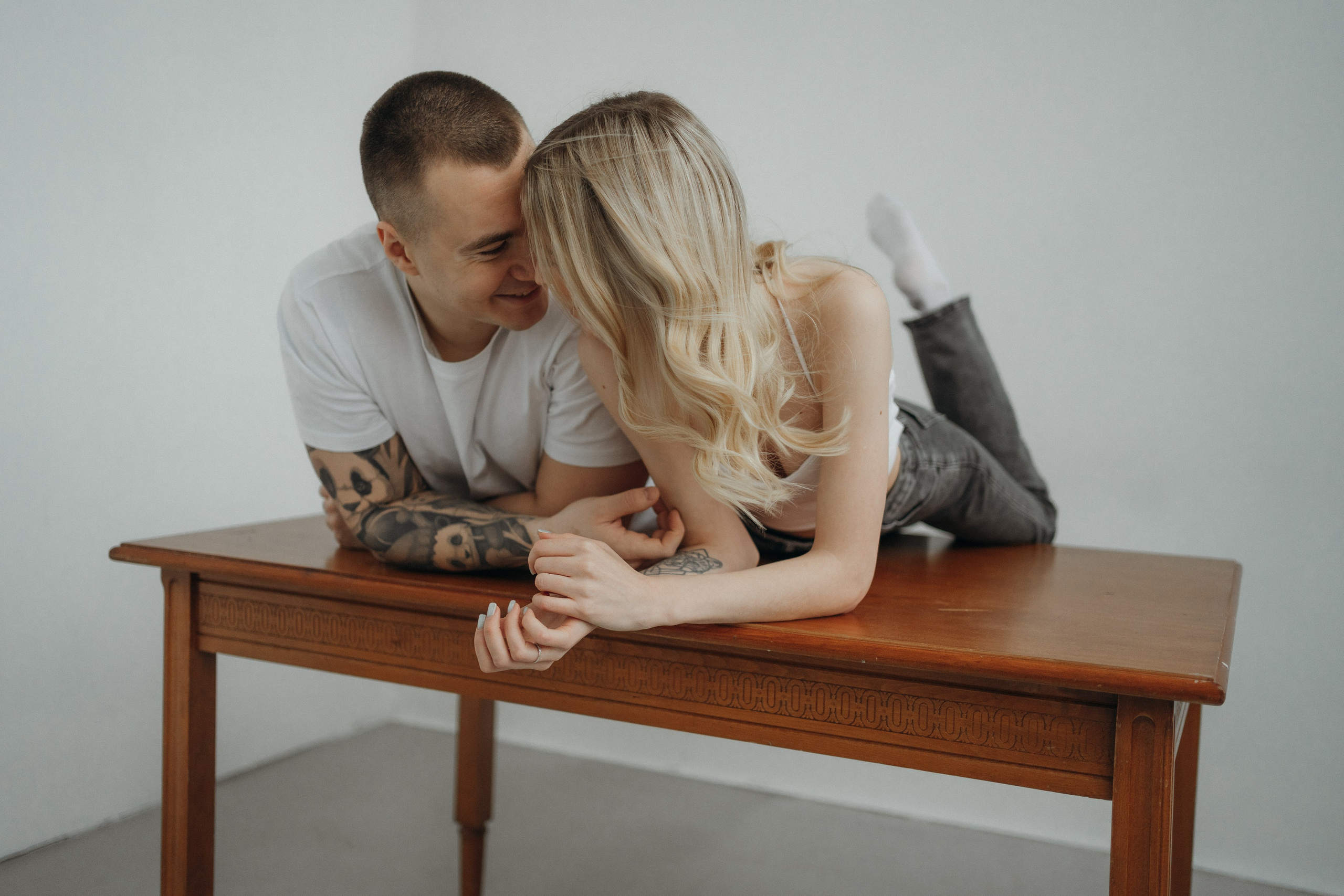 Парная фотосессия в студии в Архангельске. Портретный и свадебный фотограф в Архангельске Елизавета Стрекаловская