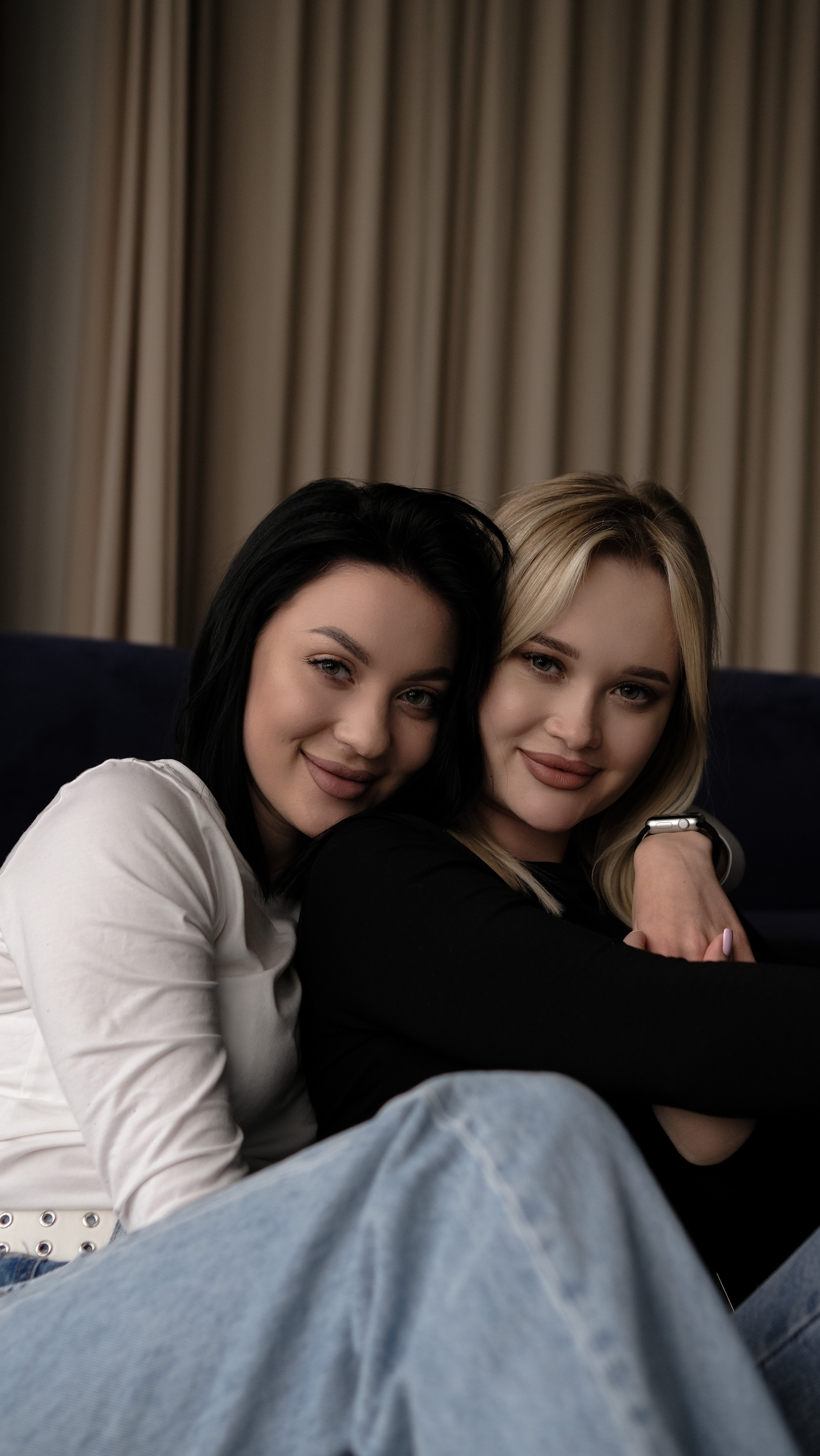 Лия и Юля. Главная