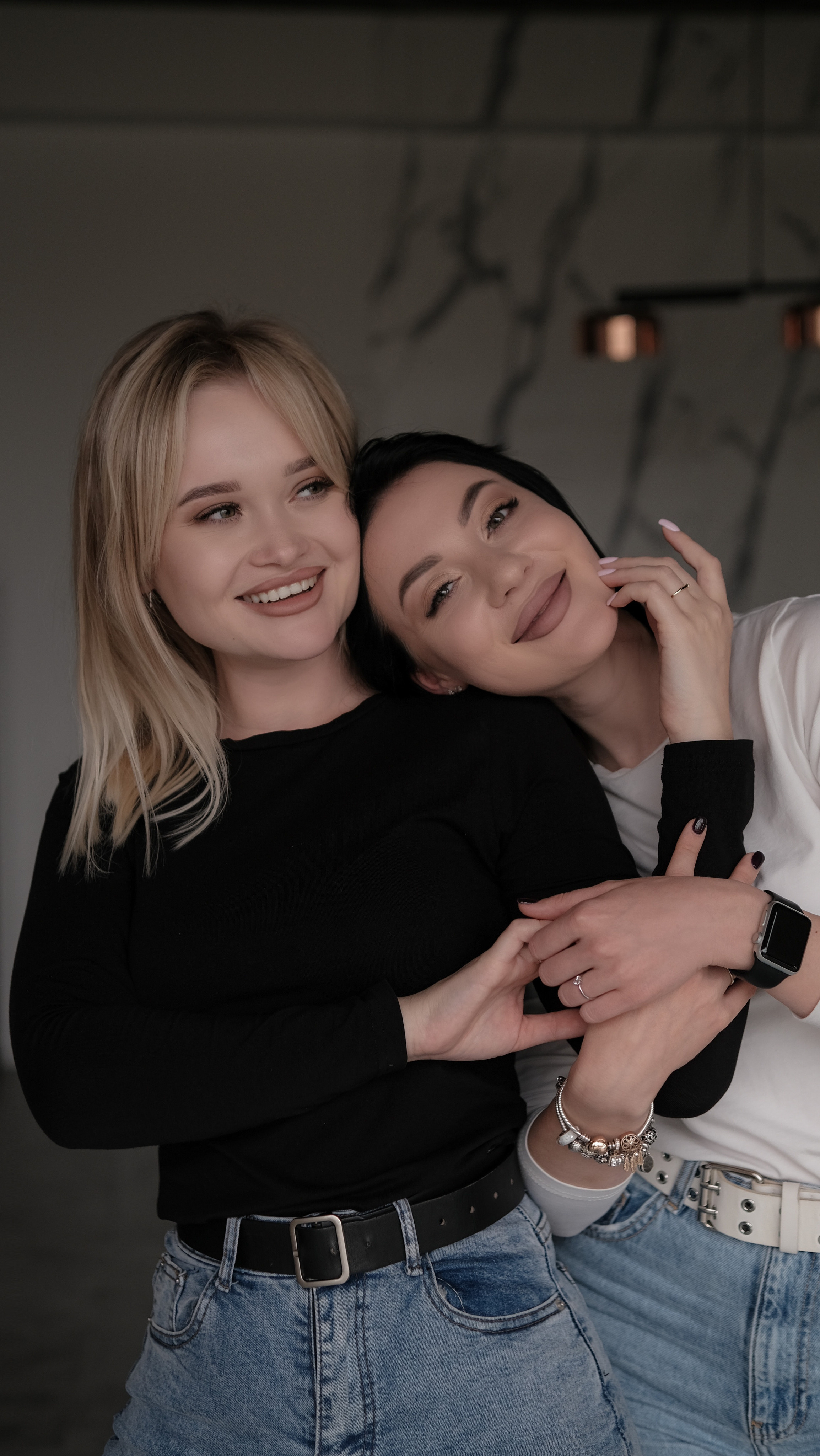 Лия и Юля. Главная