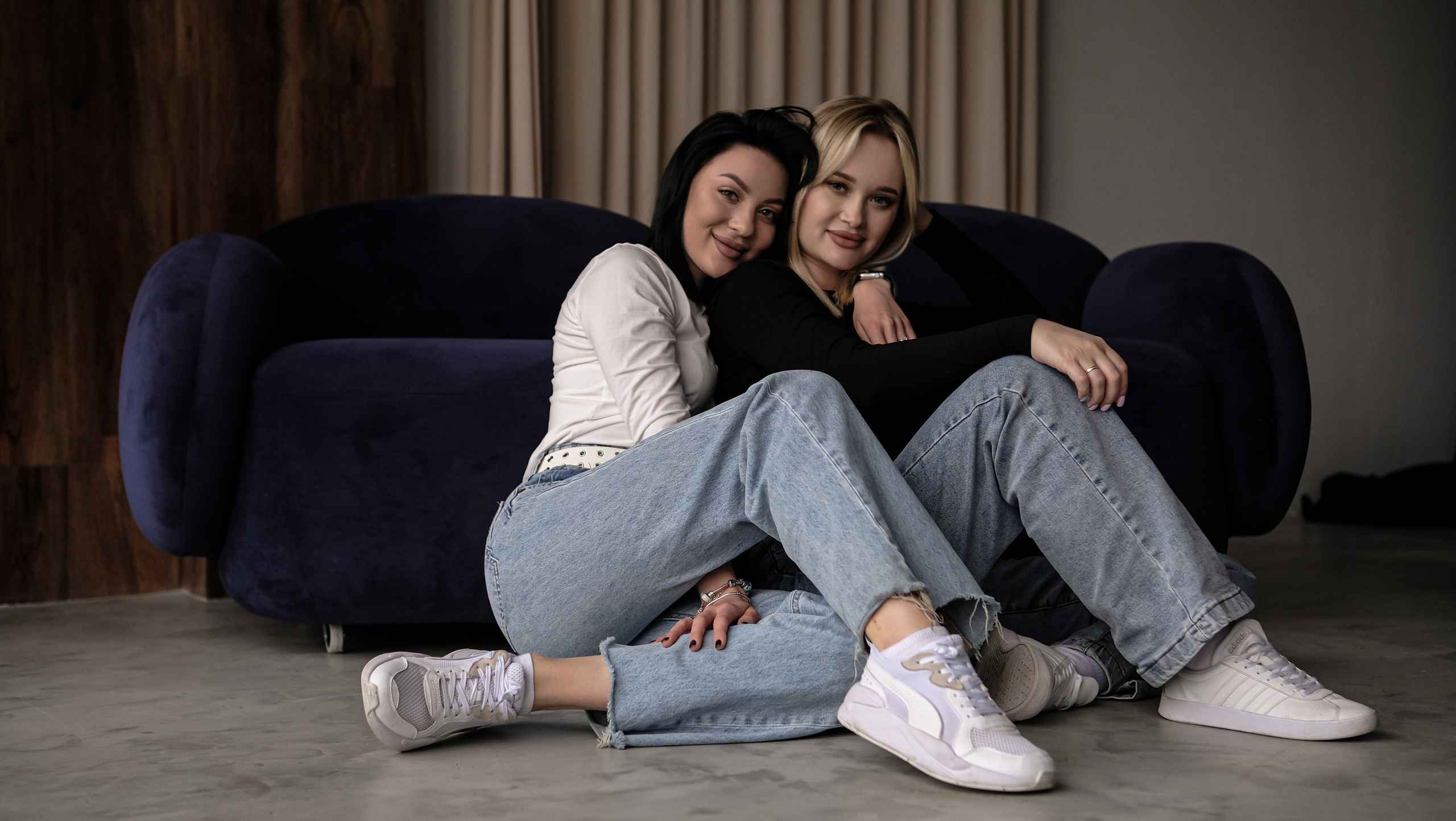 Лия и Юля. Главная