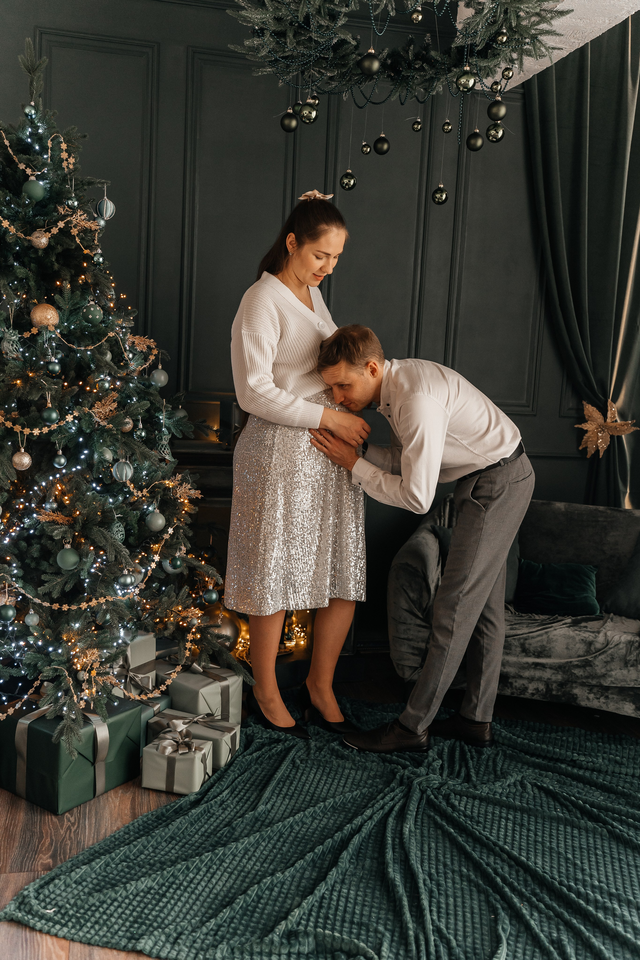 Новогодняя. Для тех, кто не ждёт удачи, а создаёт её. Каждая фотосессия — это твой момент, твой стиль, твой успех. 📸