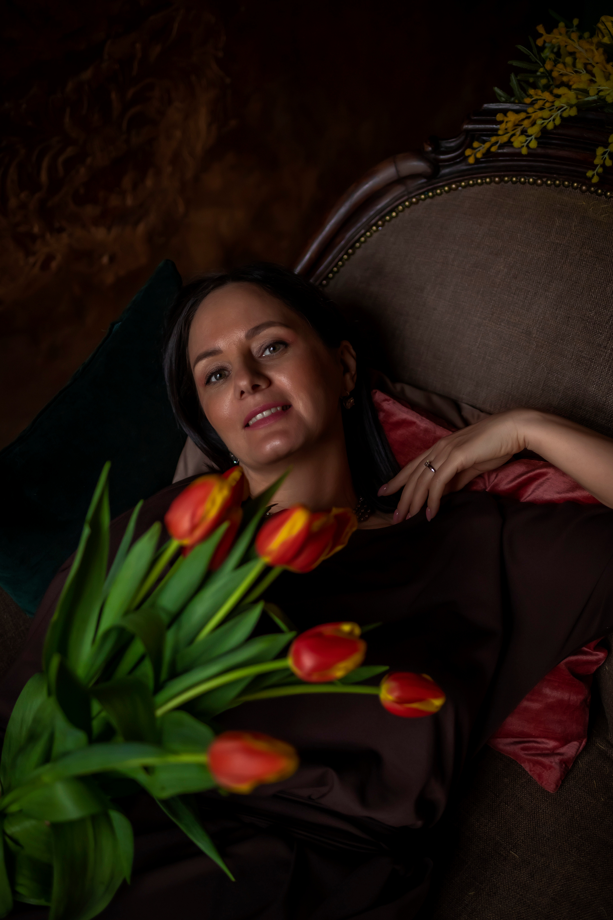 девушка с цветами