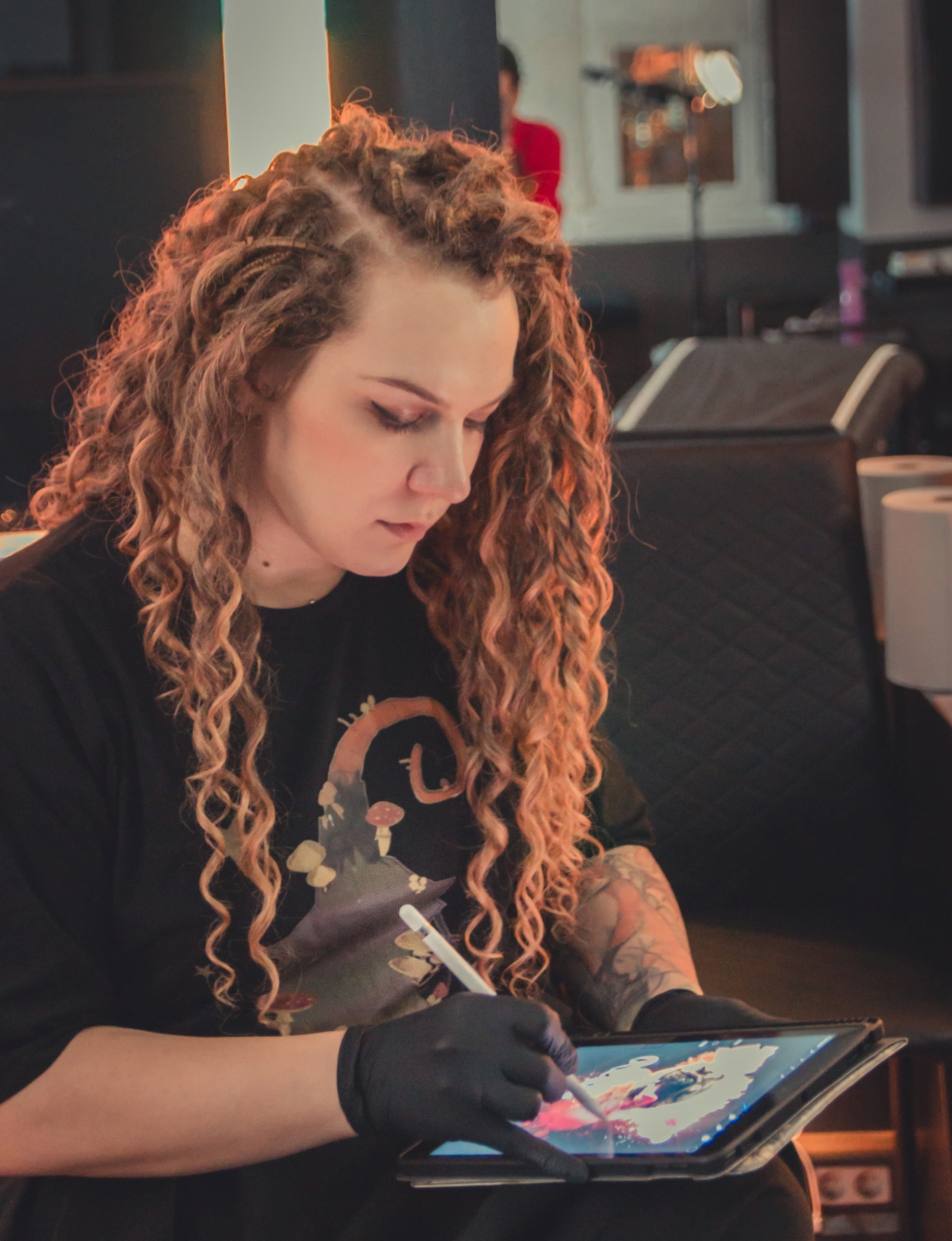 В тату студии. Фотограф в Москве Виталий Мишкин