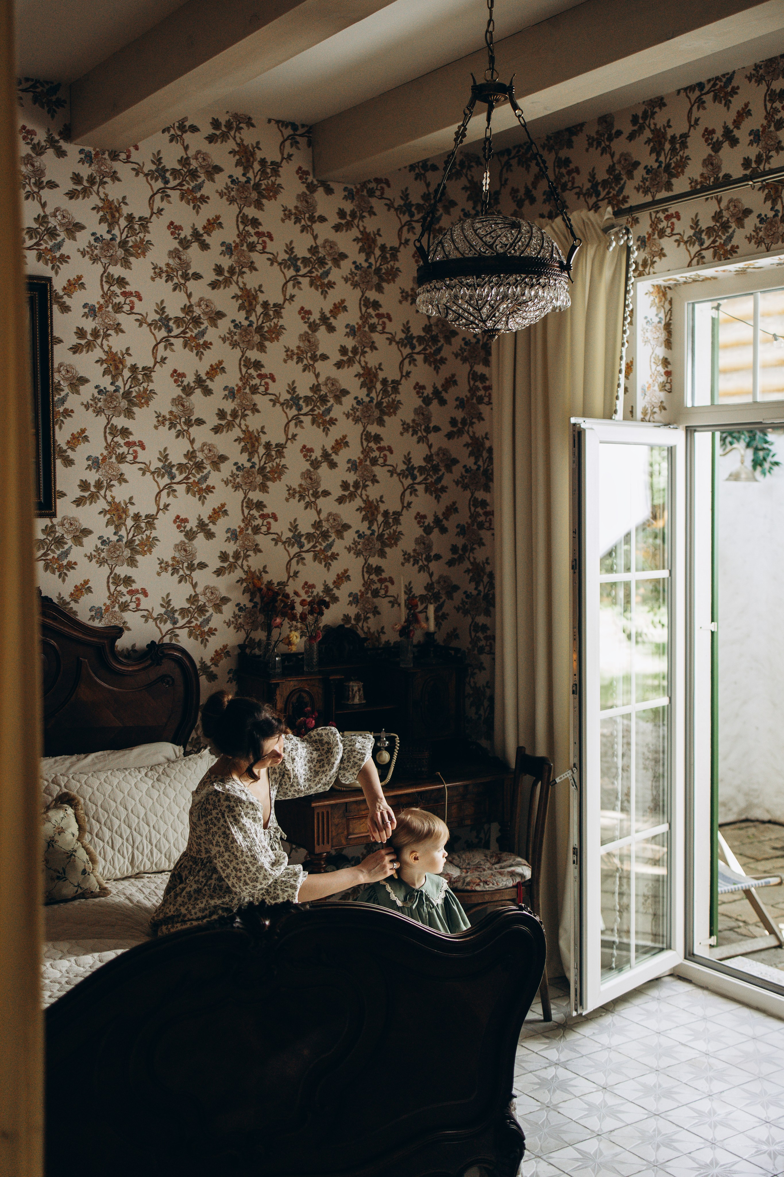 Художницы Настя и Тонечка в Villa Rossa. Семейный фотограф в Москве Марина Петра