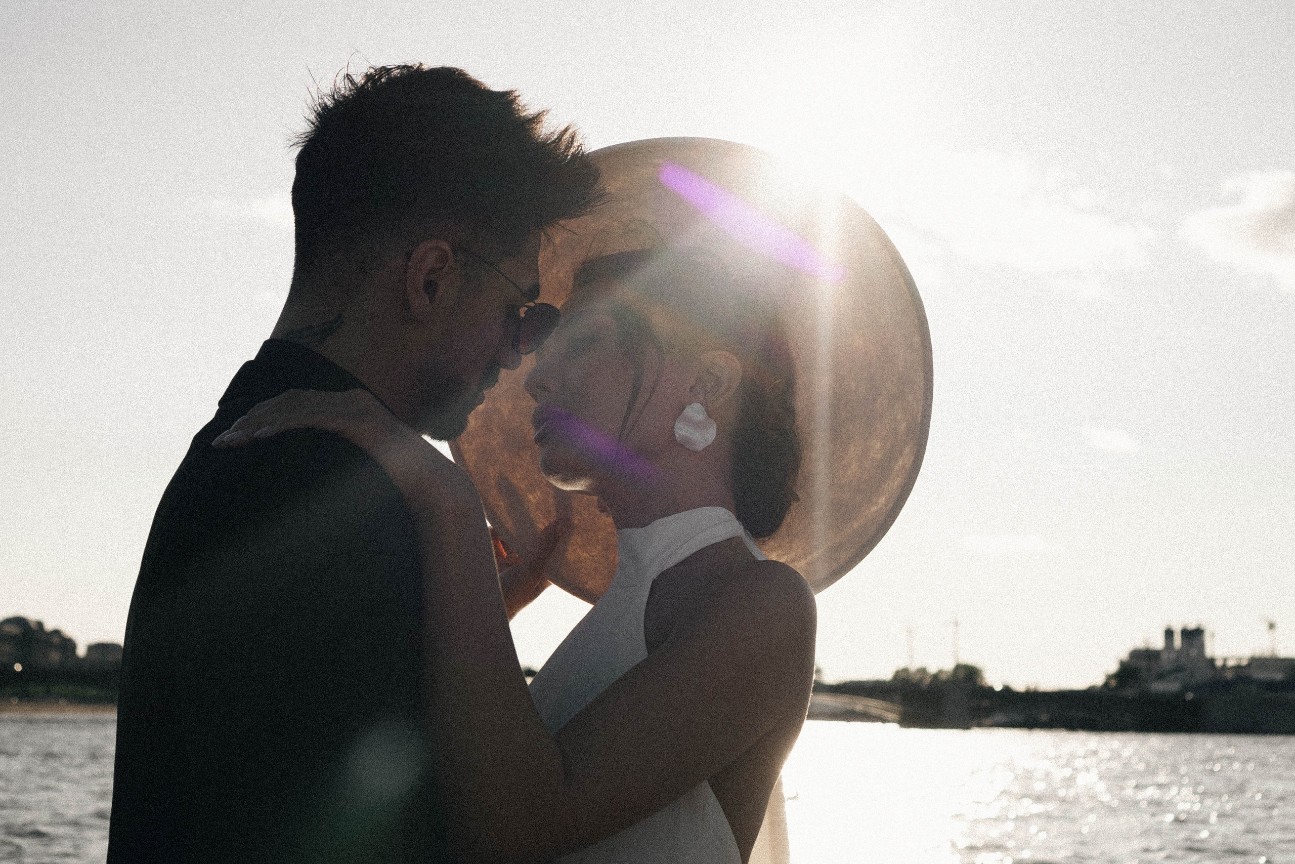 СВАДЕНБНАЯ СЬЕМКА НА КАТЕРЕ ПО КАНАЛАМ САНКТ-ПЕТЕРБУРГА И В АКВАТОРИИ НЕВЫ. Профессиональный фотограф, Санкт-Петербург — Виктория Богомолова